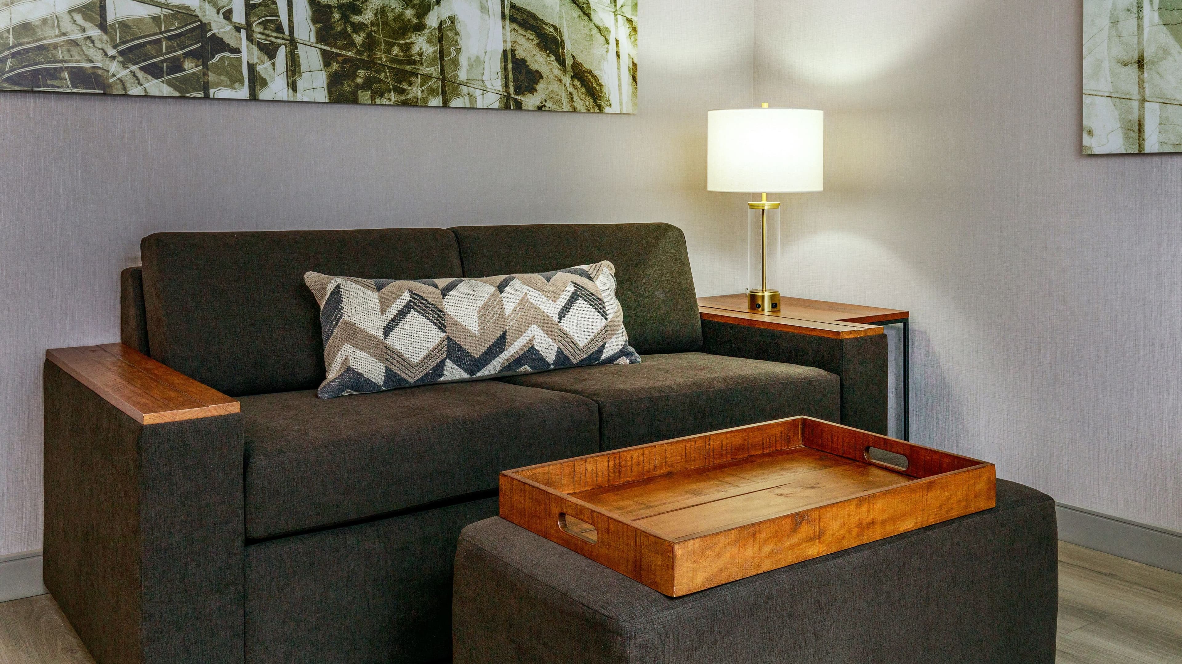 Two Queen Bed Suite - Image 10