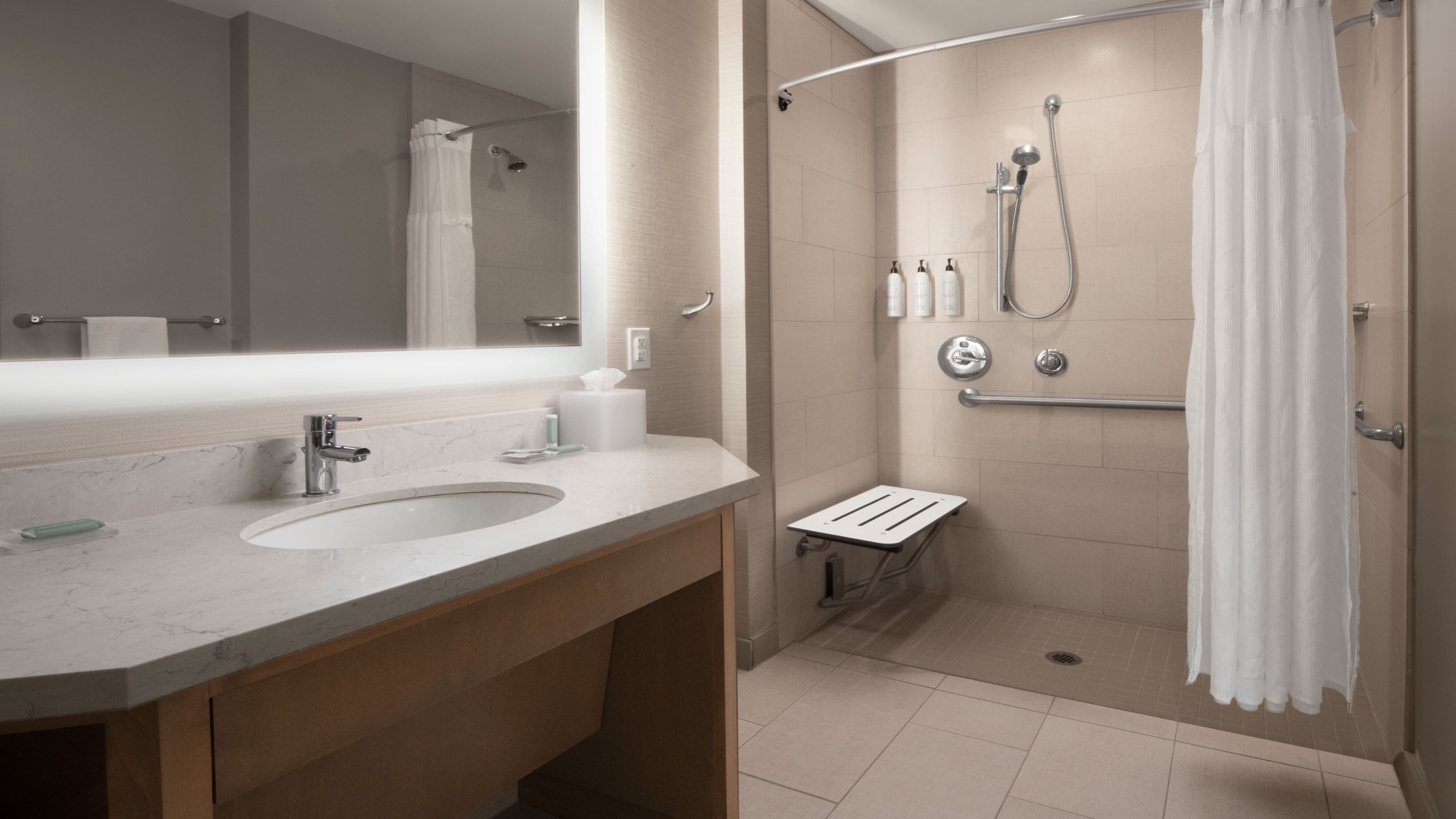 Suite - Image 9