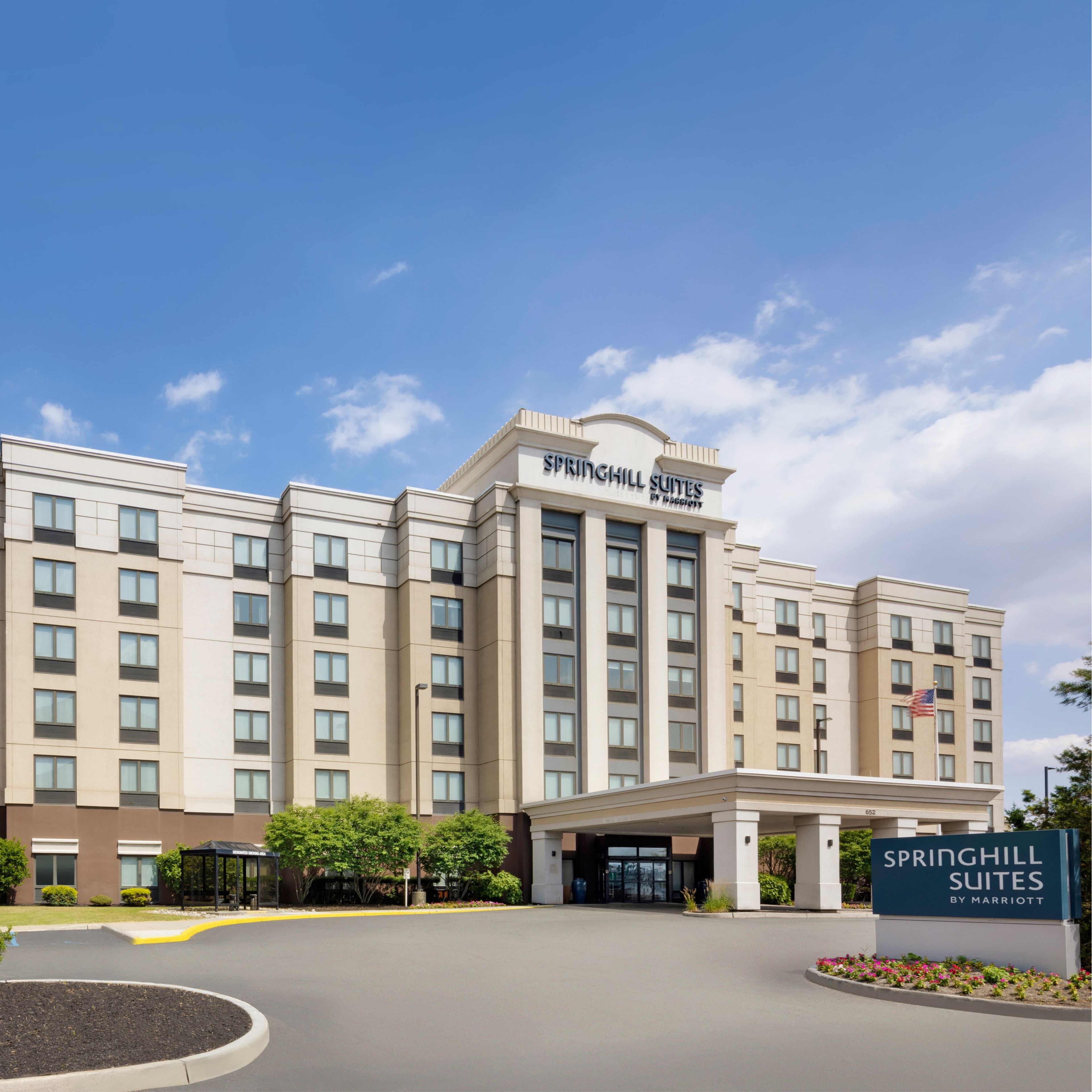 SpringHill Suites Newark Liberty International Airport - Image 1