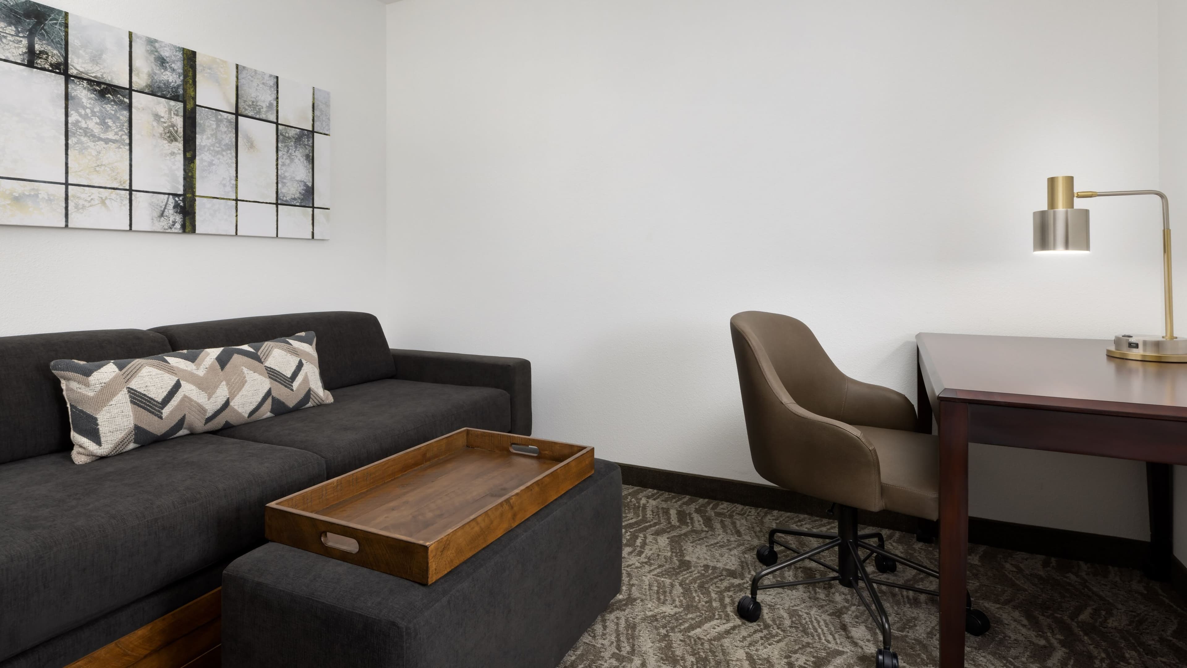 Suite 2 Queen - Image 5