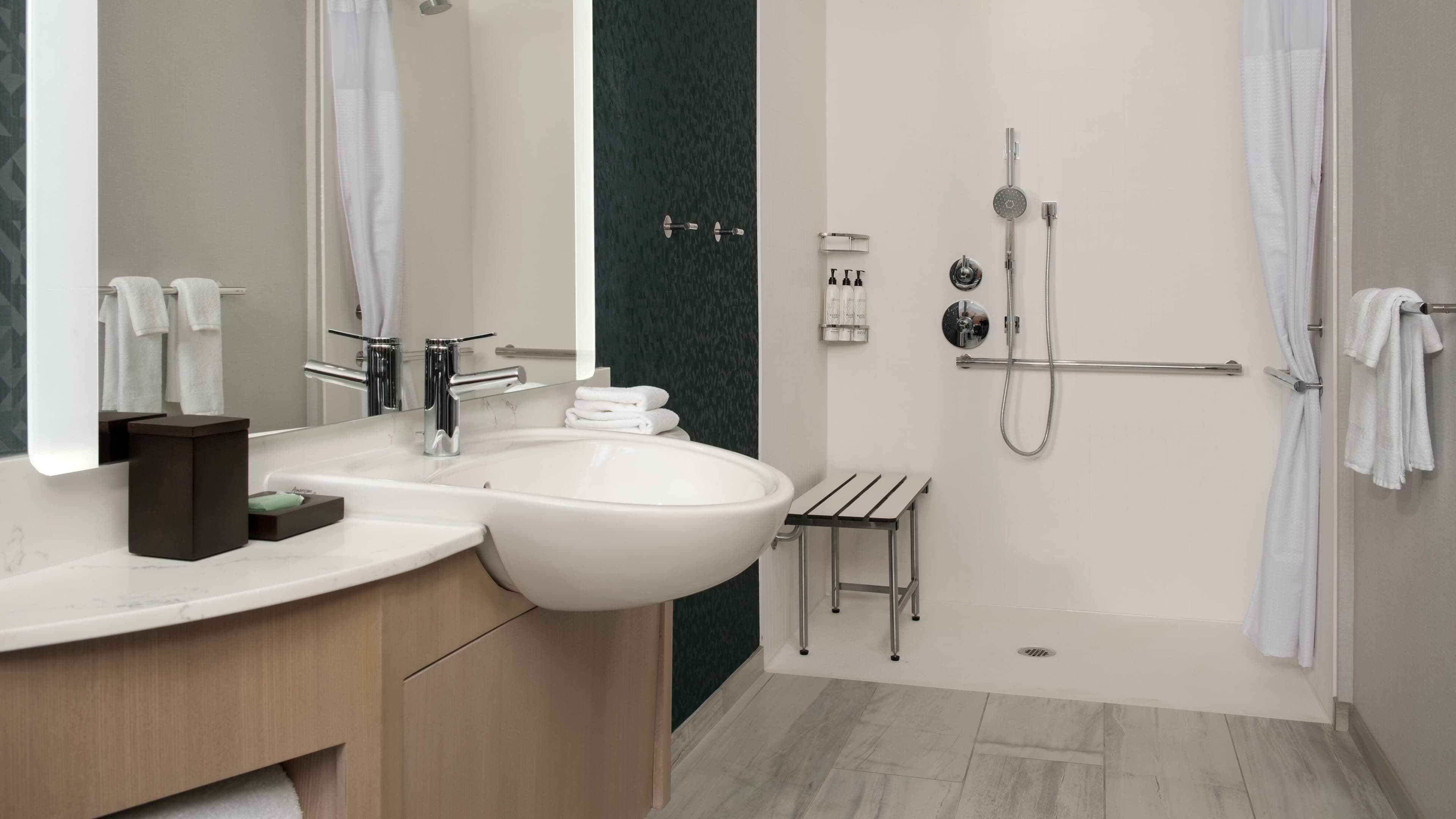 King Suite - Image 9