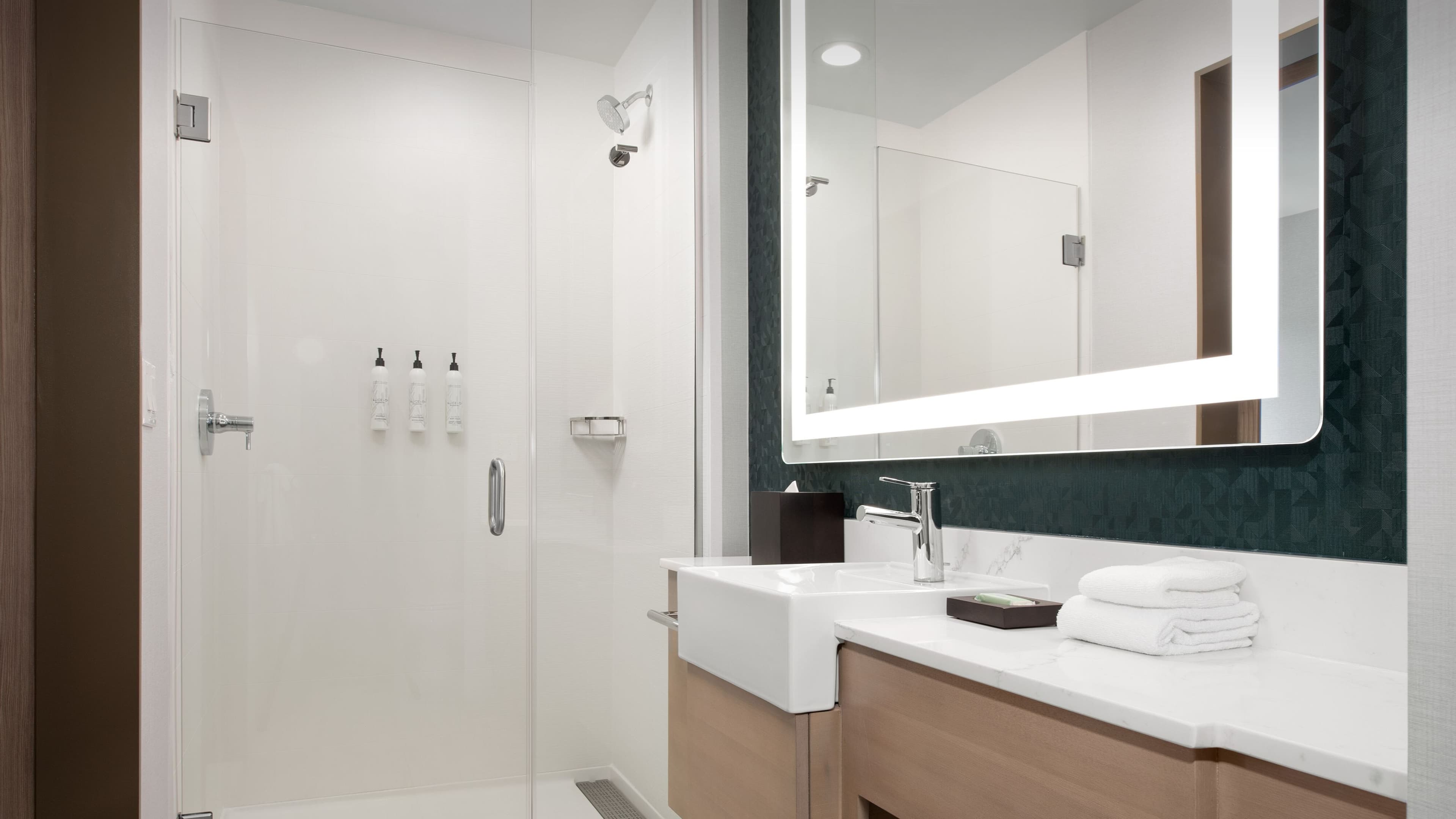 King Suite - Image 7