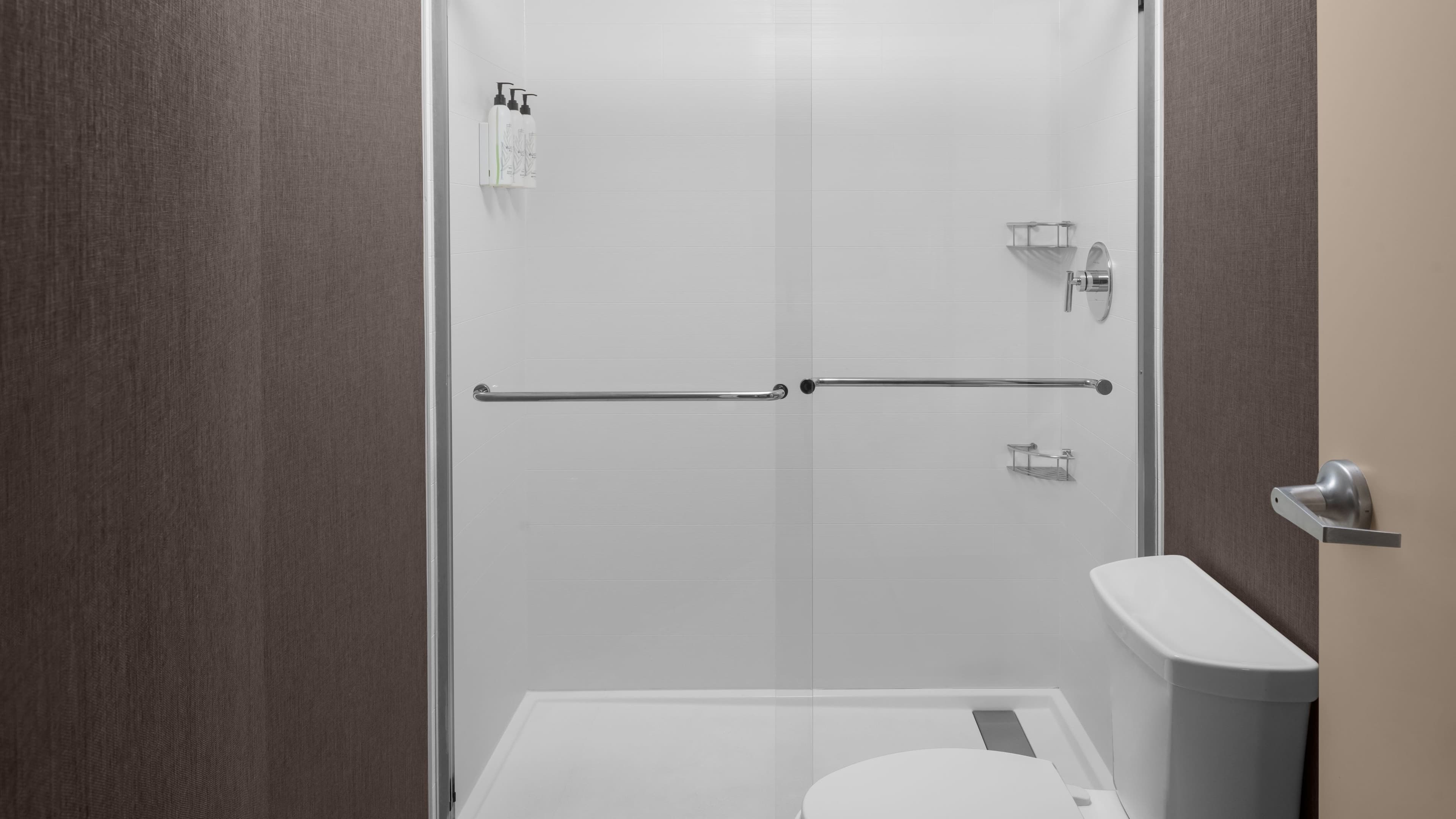 Holiday Inn Express & Suites Grand Rapids Airport - South — 13