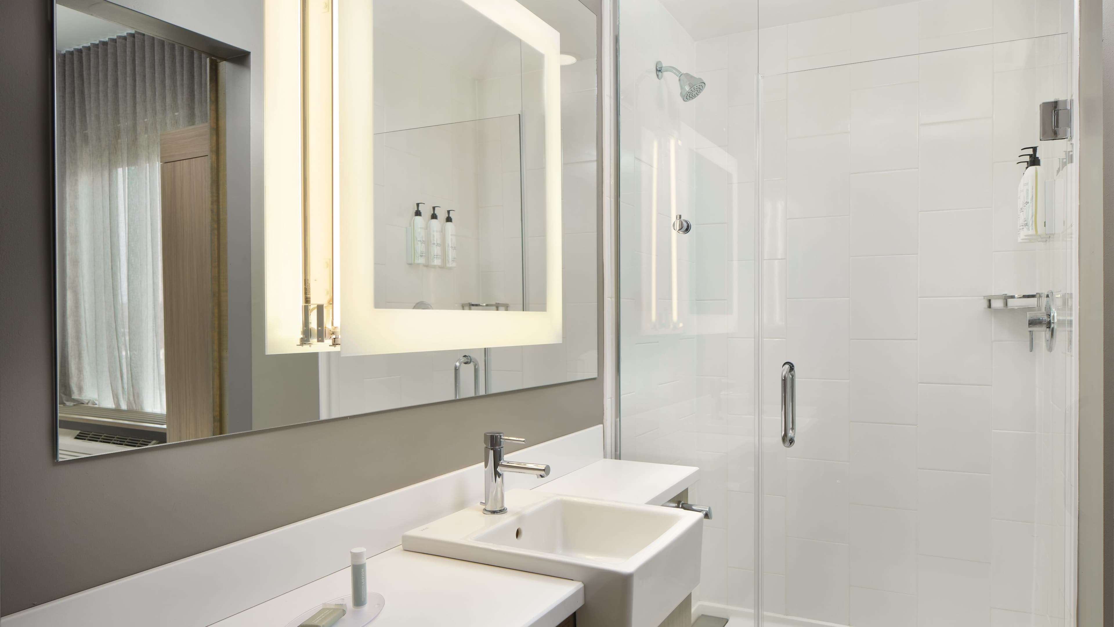Suite - Image 6