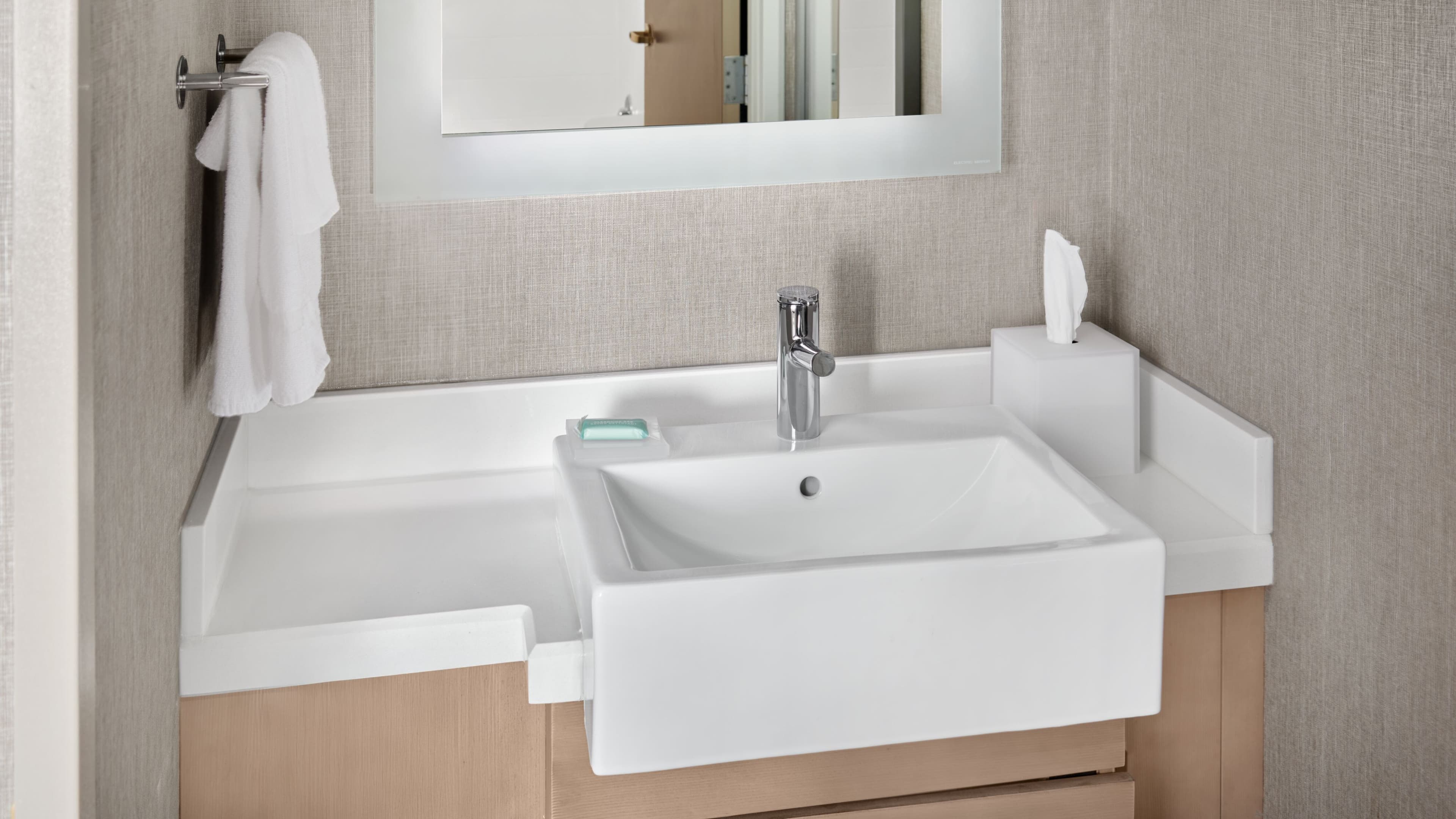 2 Queen Studio Suite - Image 11