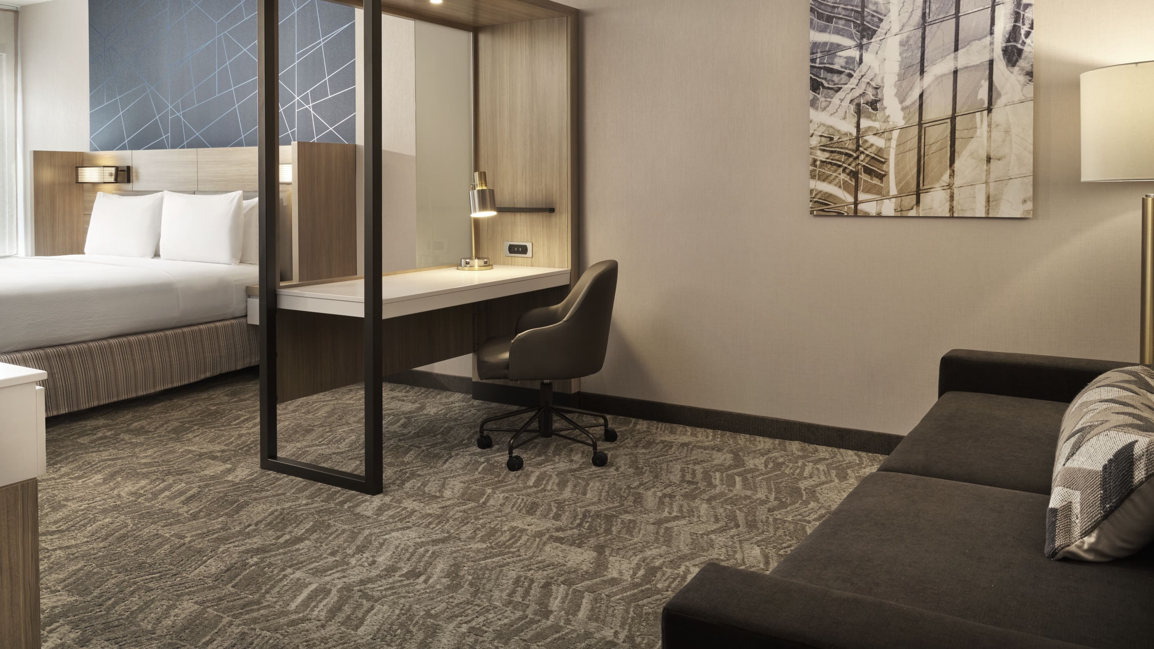 Suite - Image 11