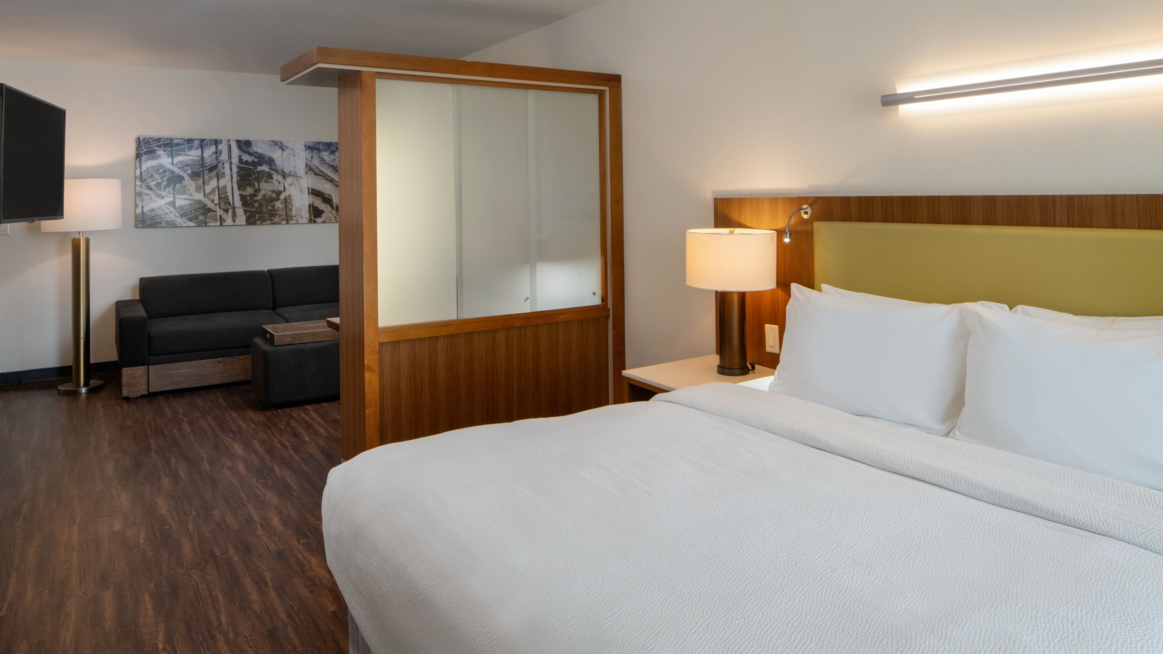 Suite - Image 2