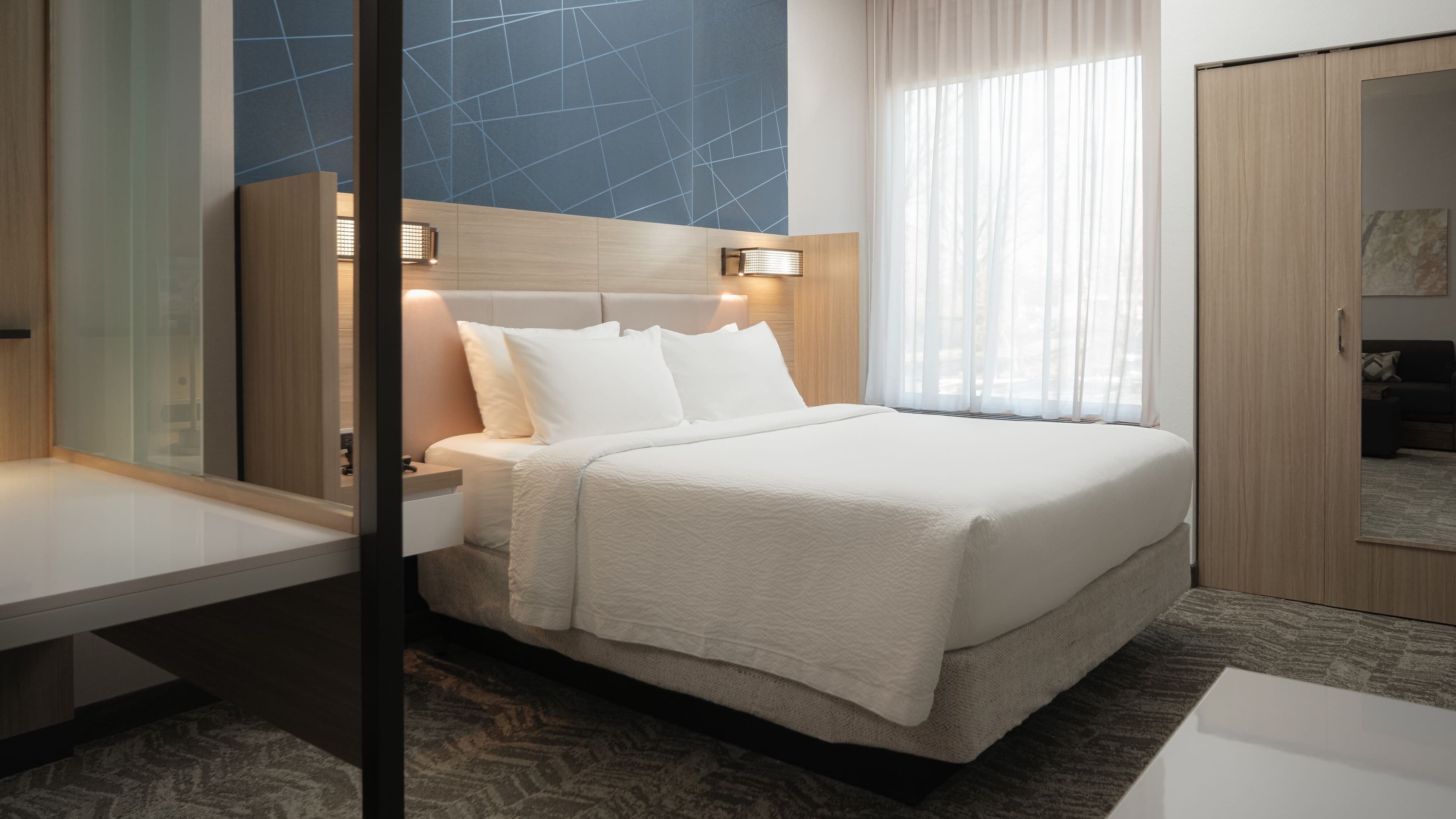 Suite - Image 2