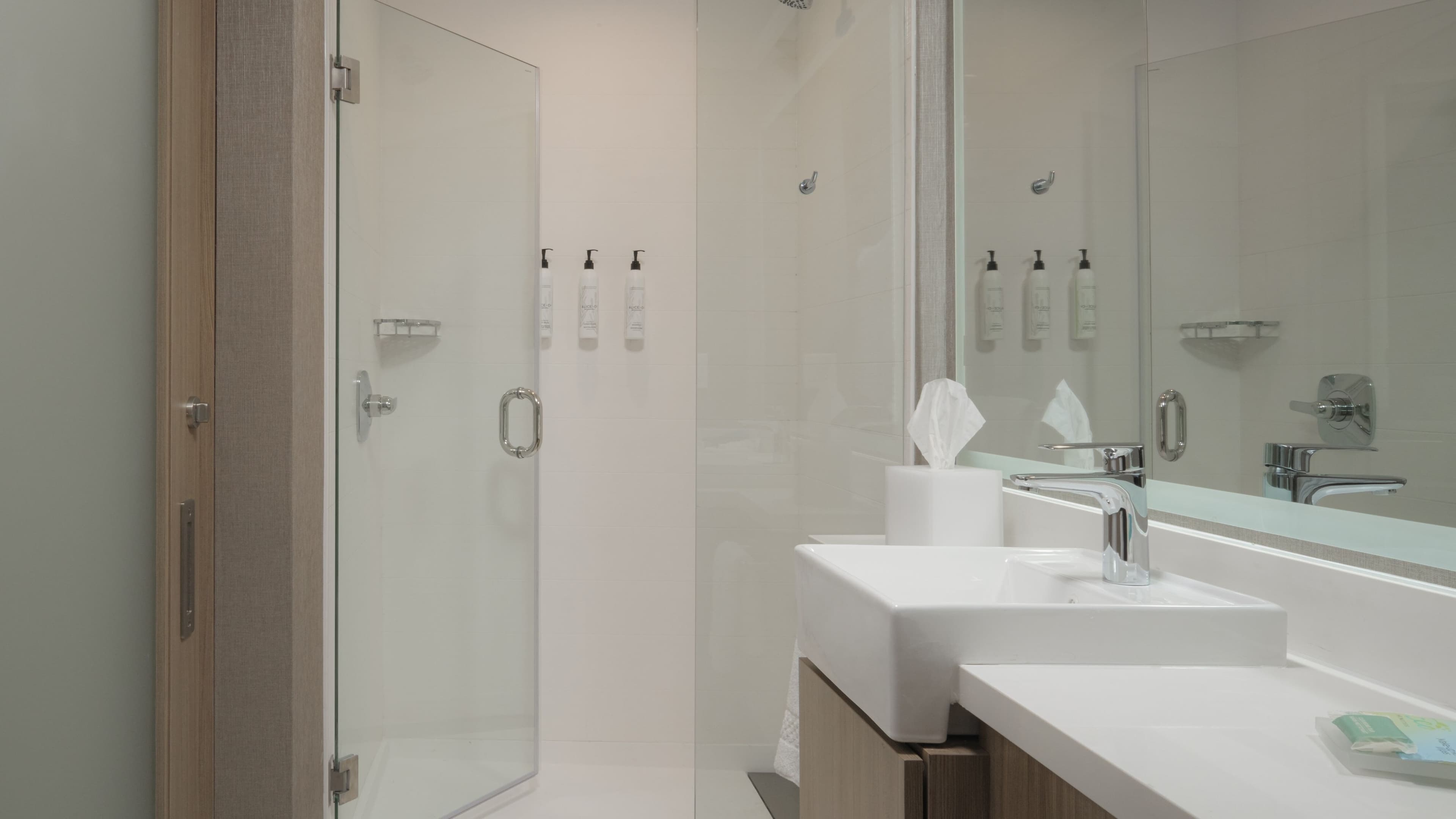 Suite - Image 7