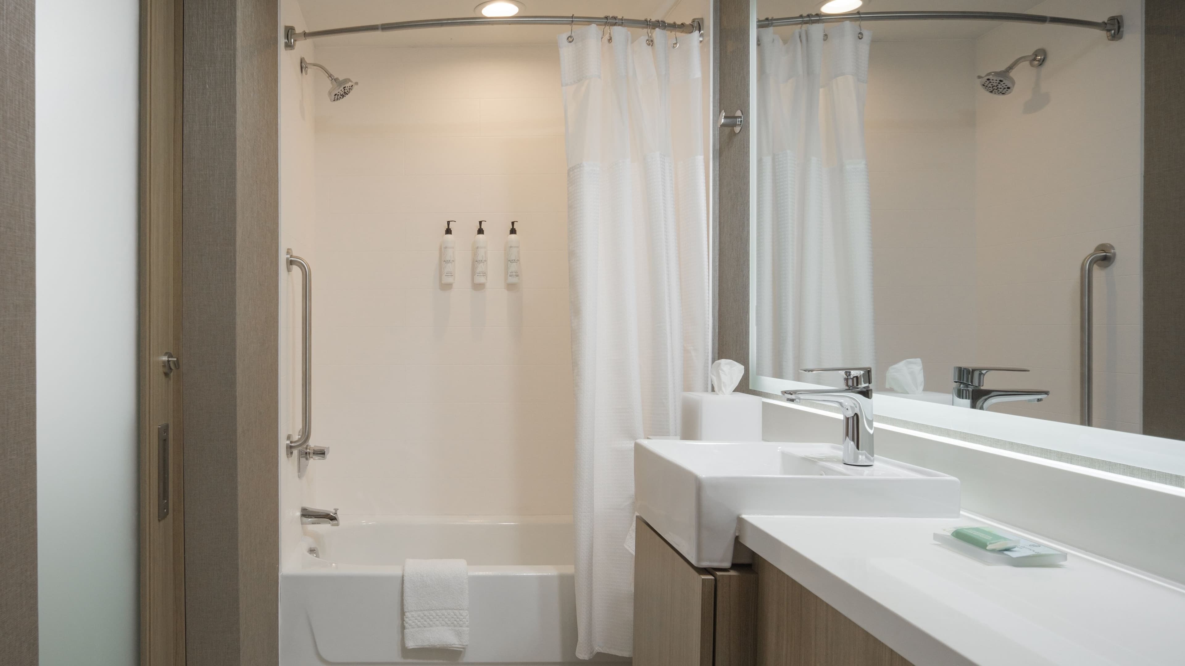 Suite - Image 5