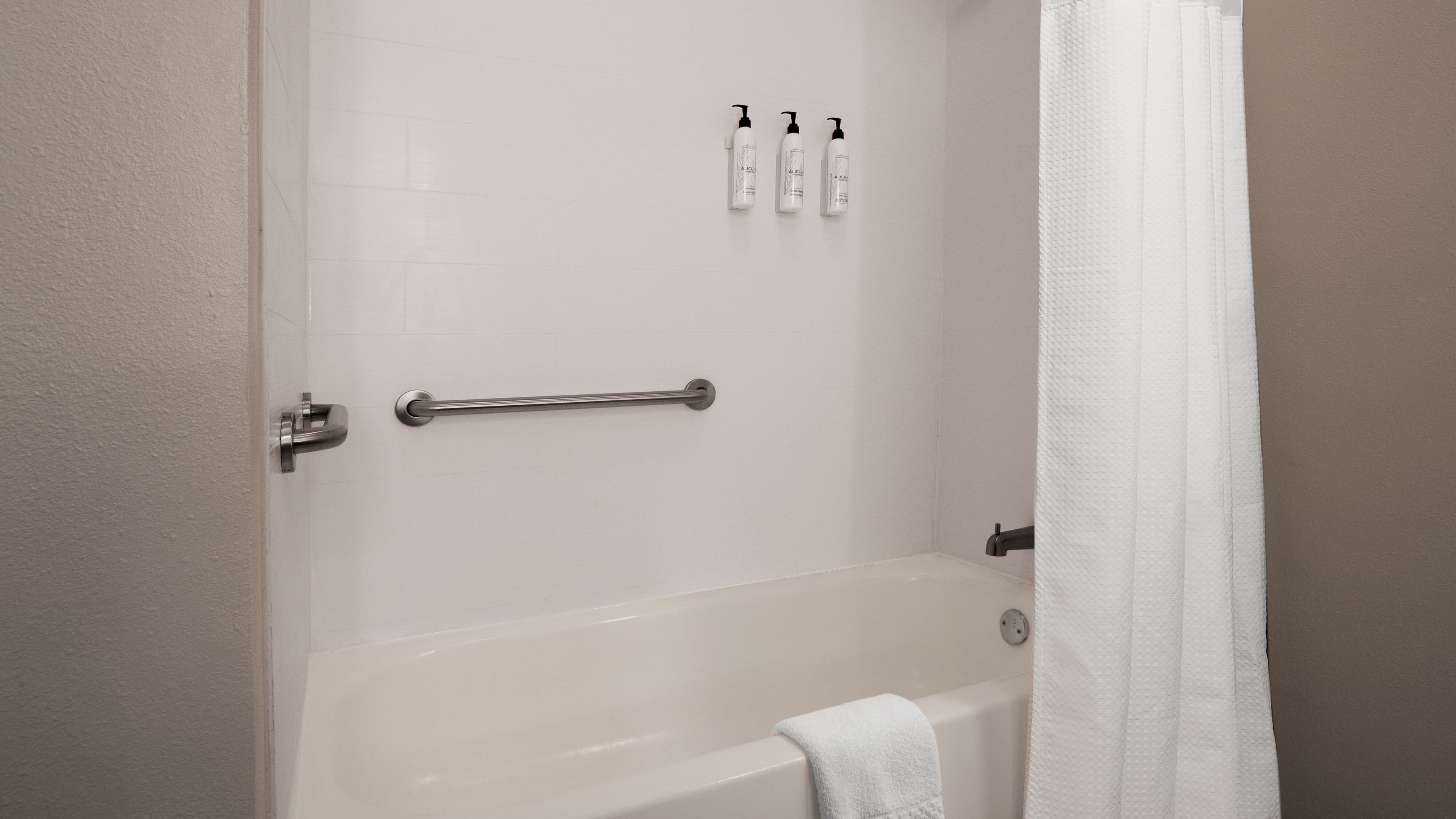 Suite - Image 6
