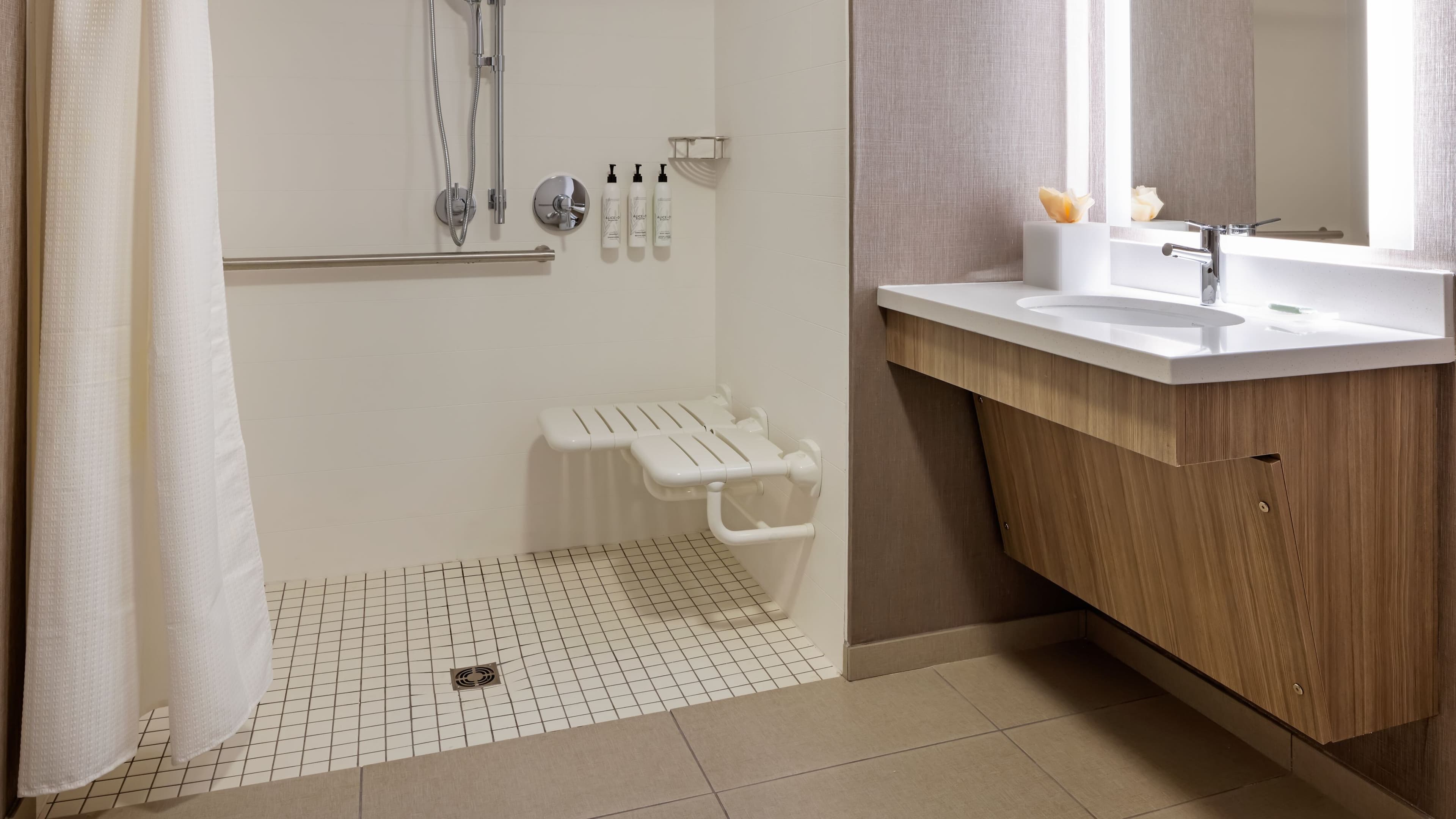 King Suite - Image 6