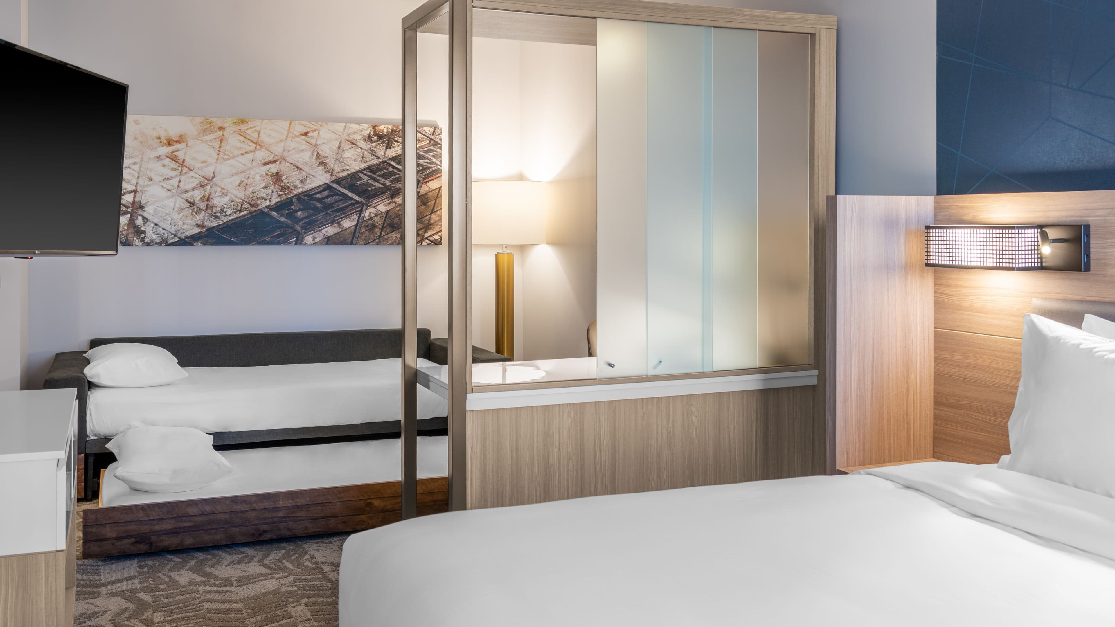 Suite - Image 3