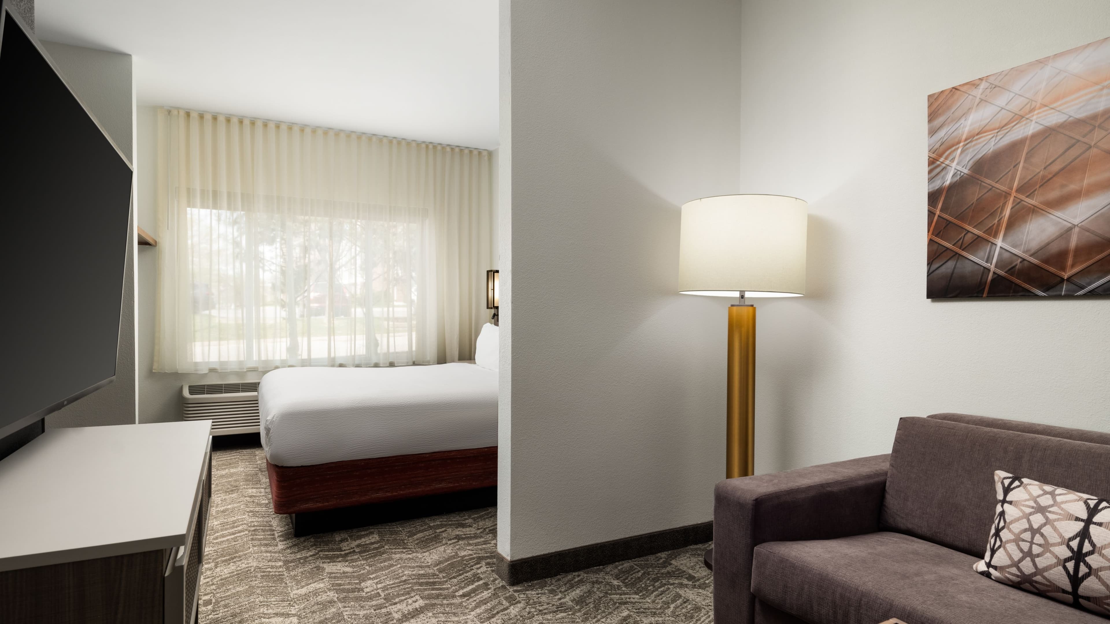 Suite - Image 1