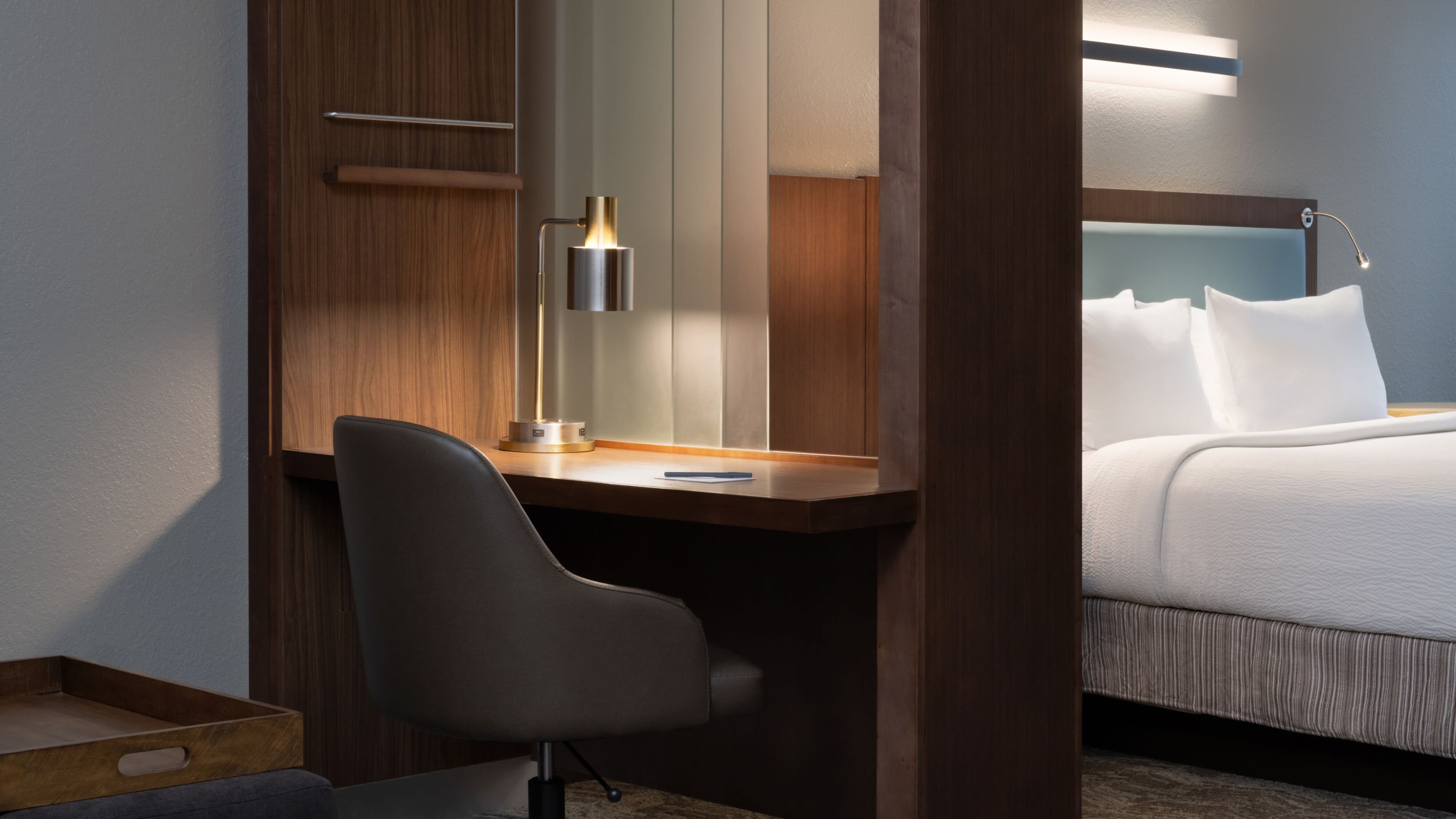 Suite - Image 1