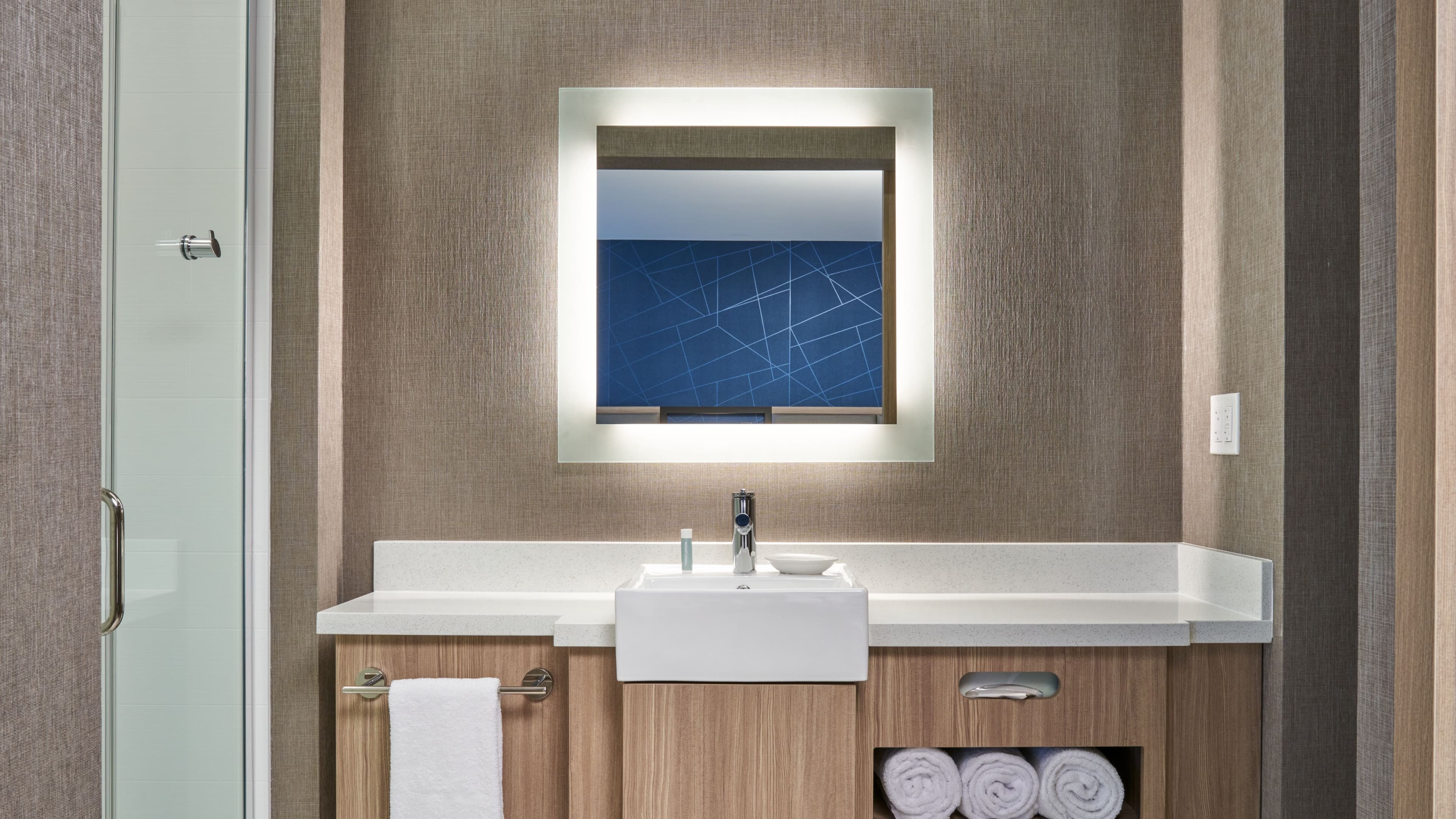 King Suite - Image 5