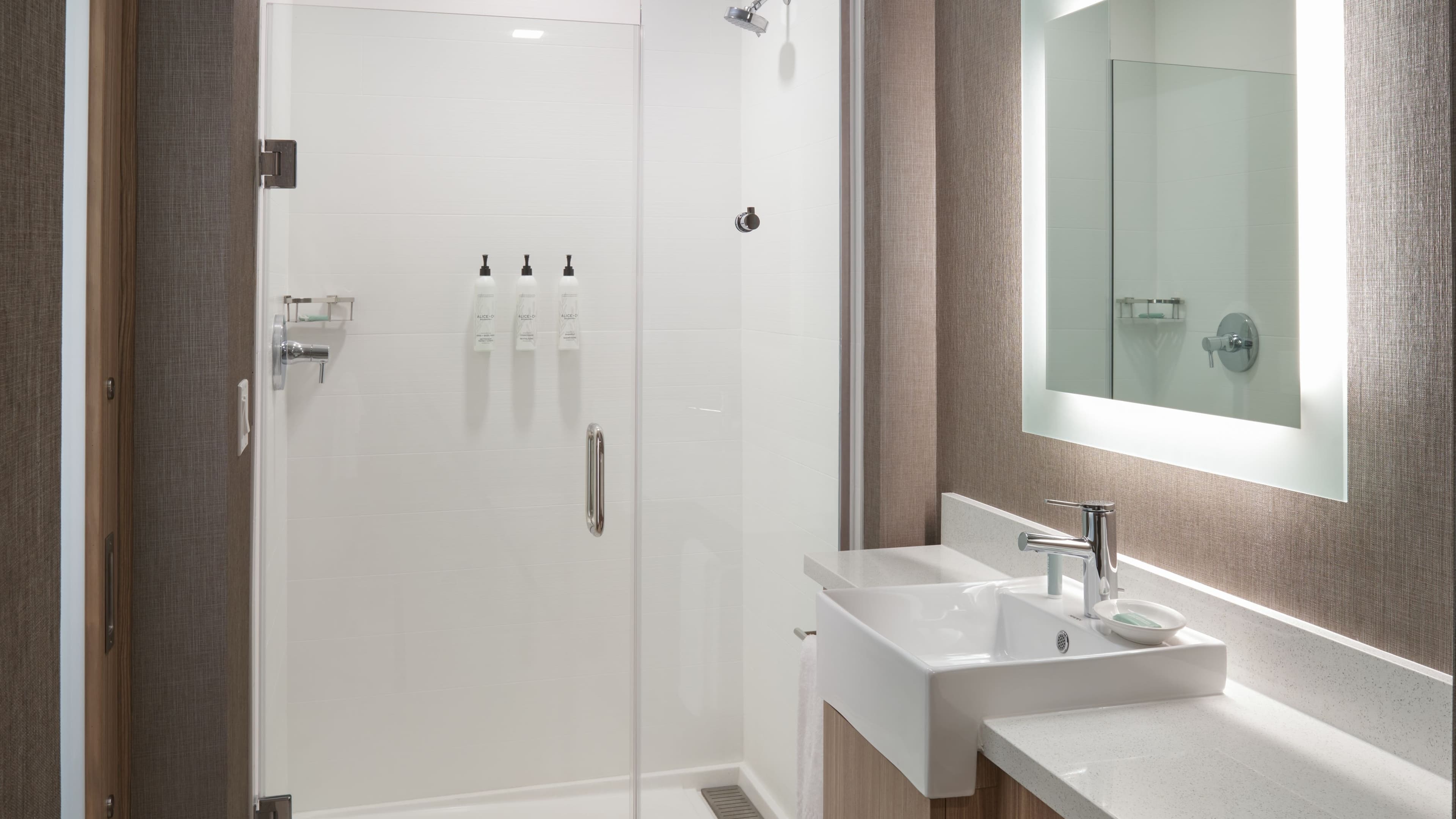 King Suite - Image 6