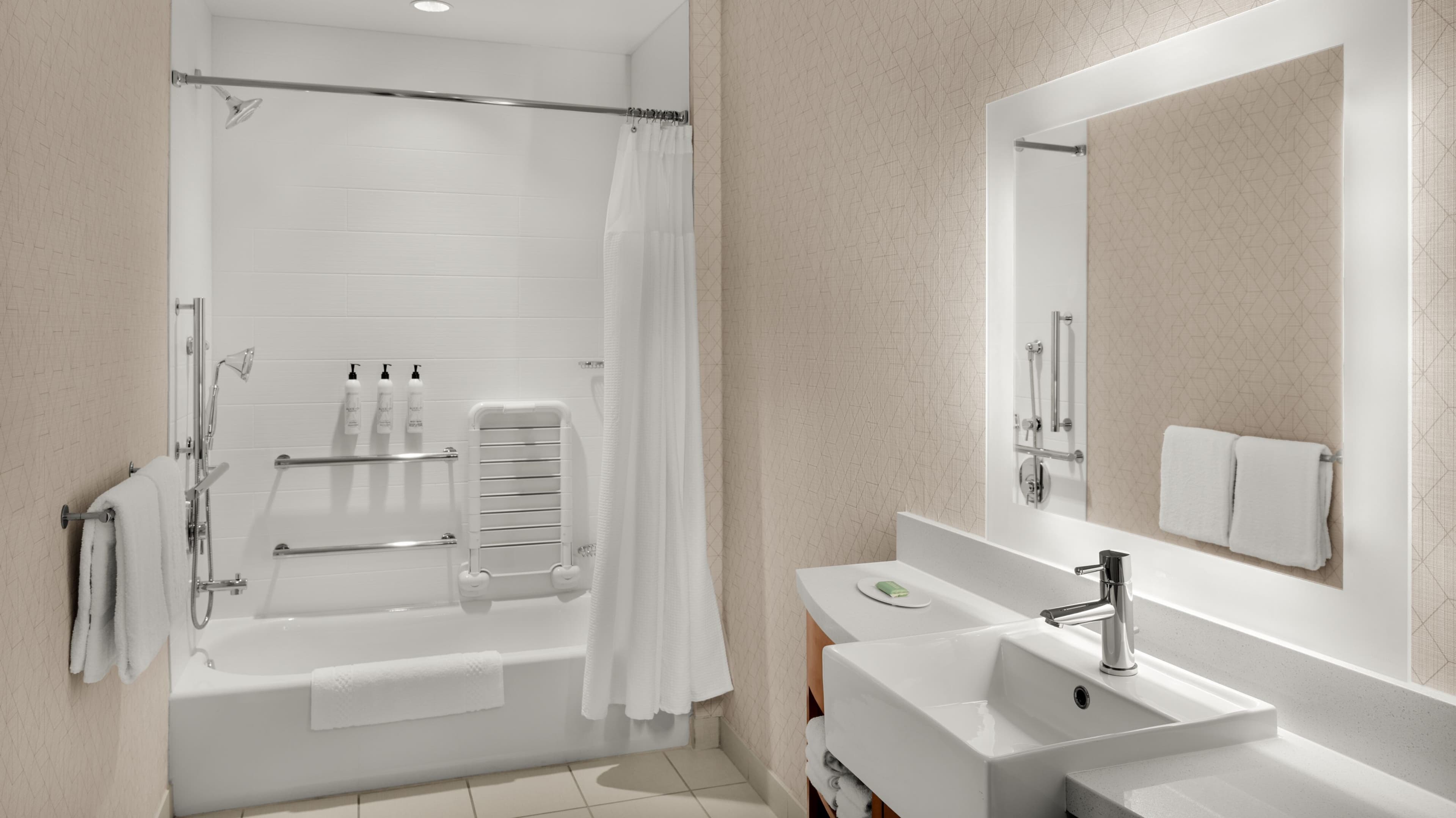 Suite - Image 9