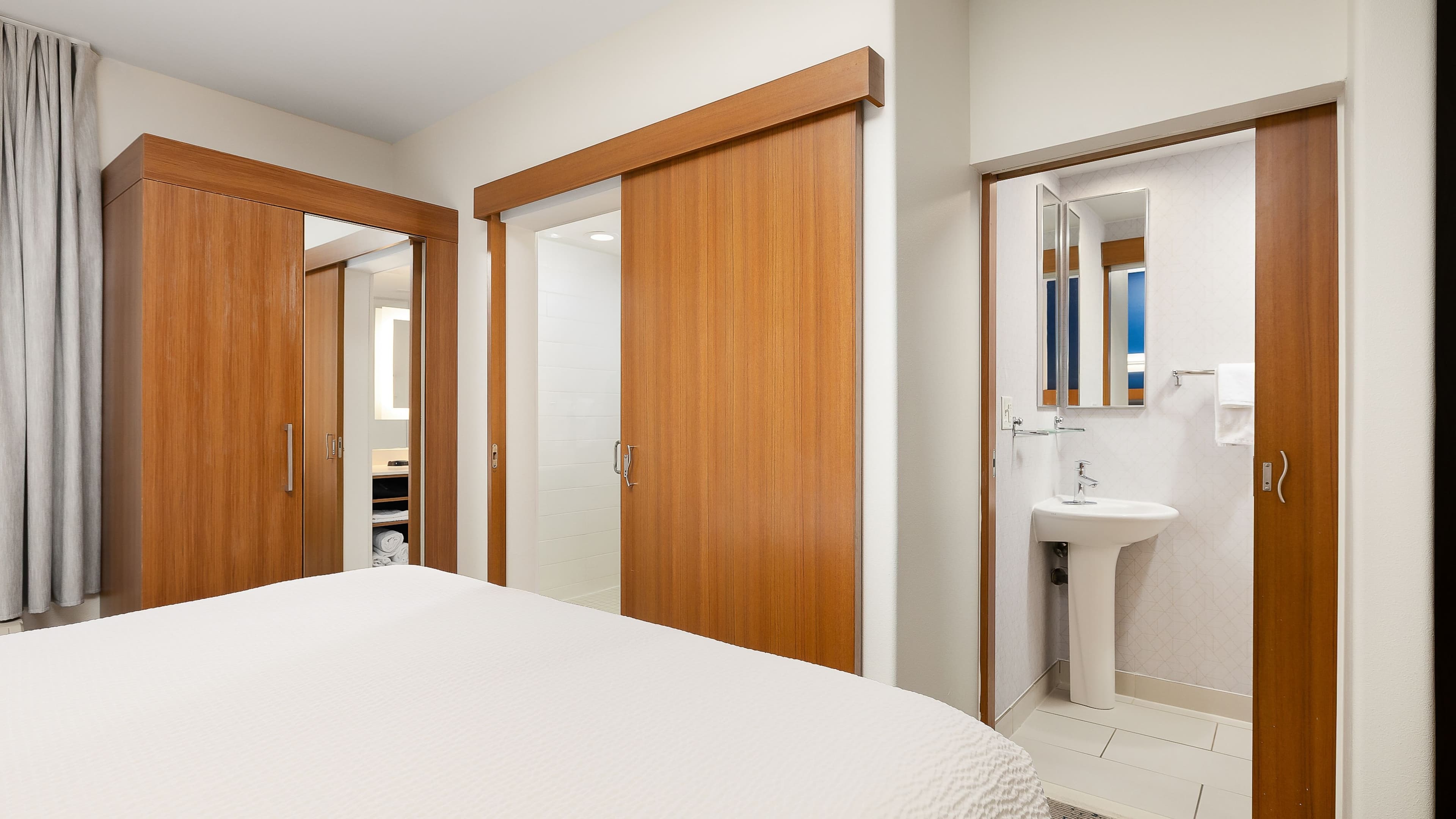 King Suite - Image 3