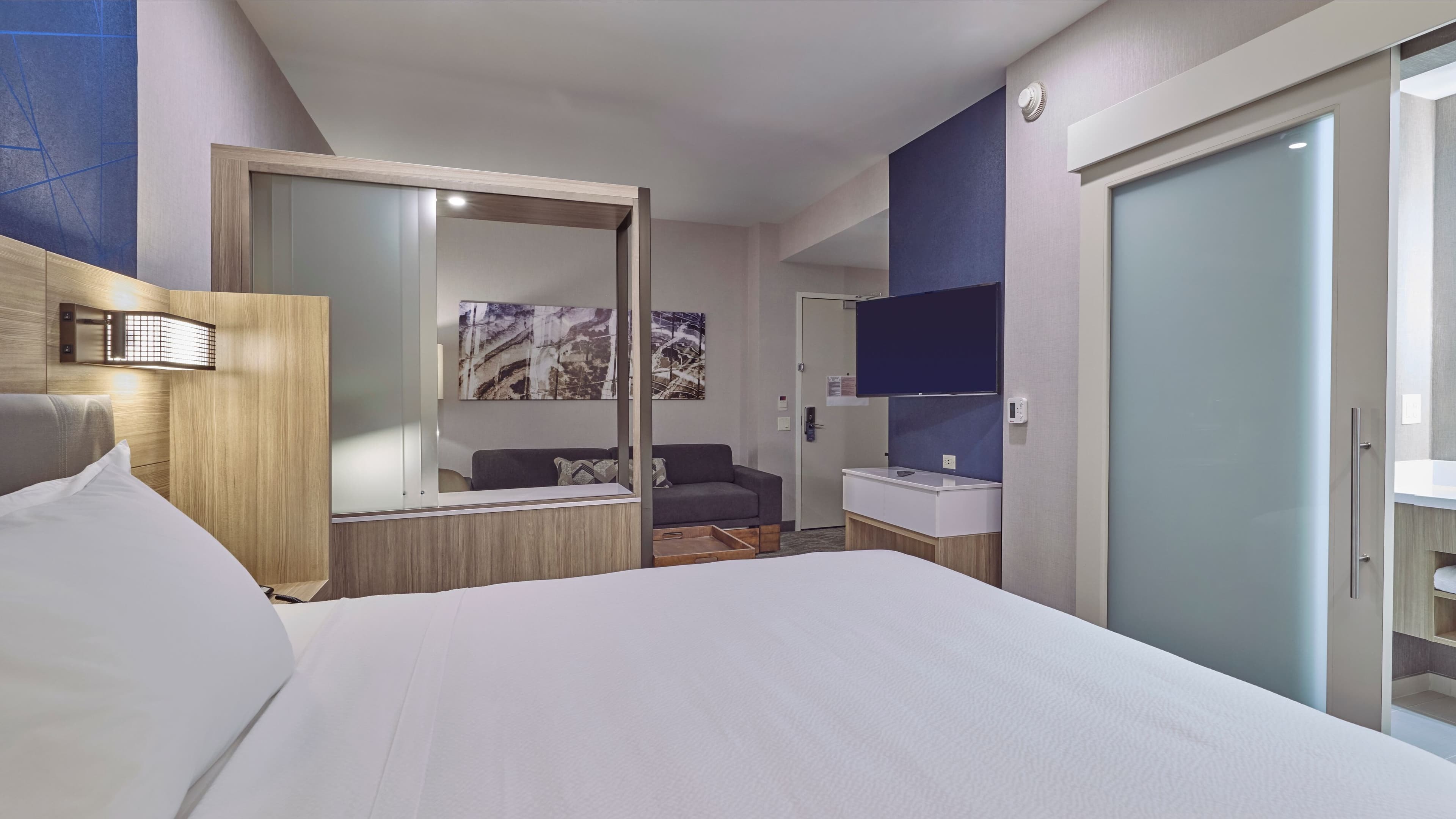 Suite - Image 6