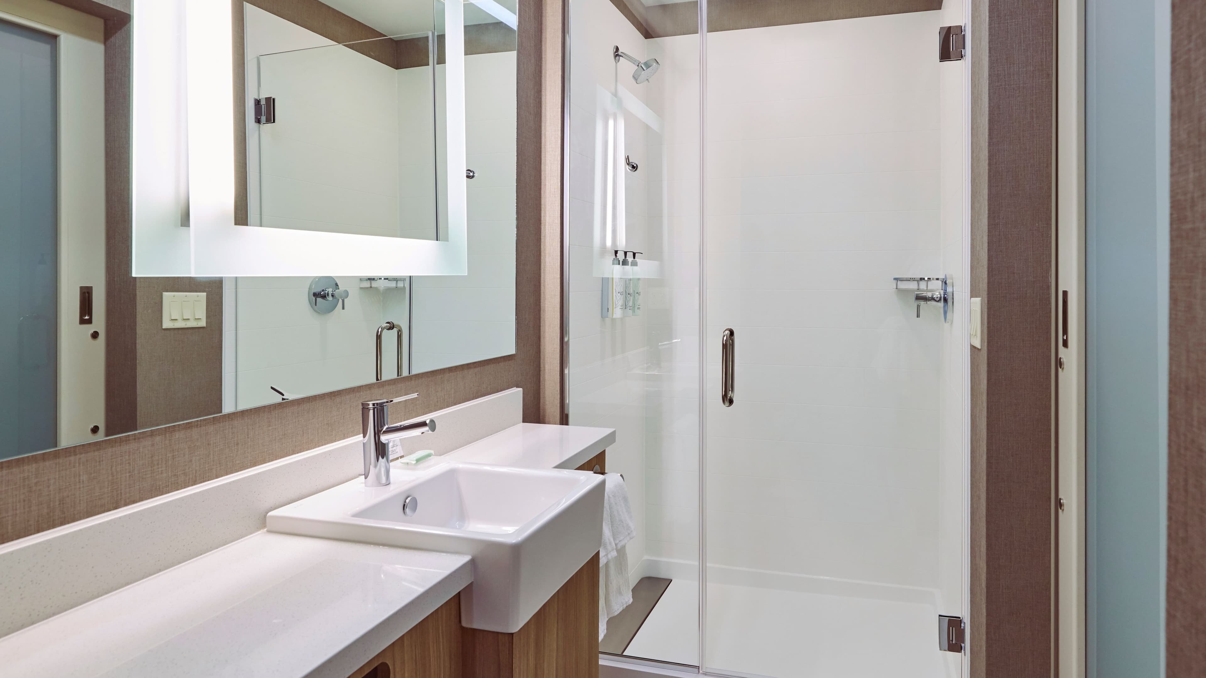 Suite - Image 7