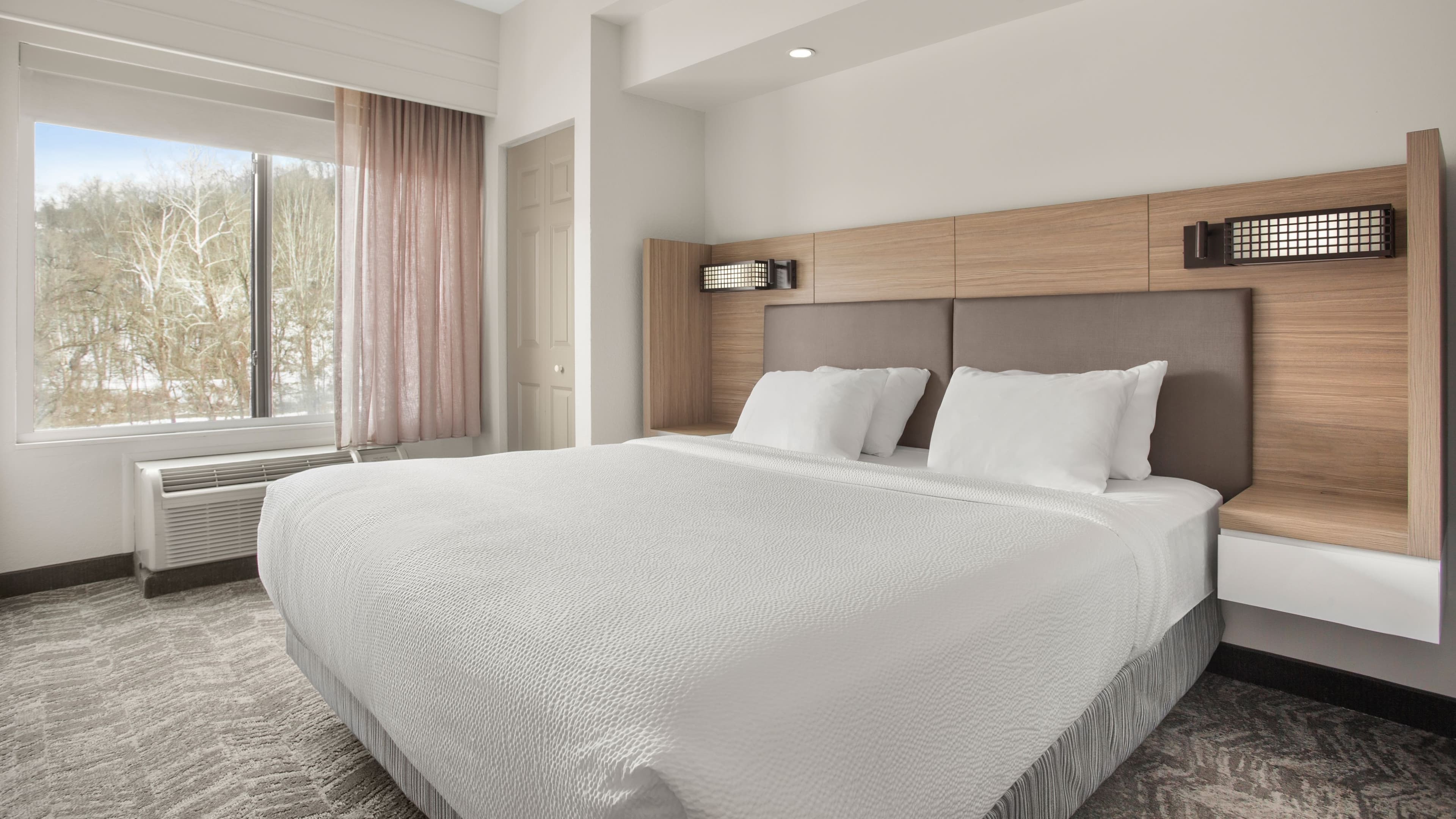 SpringHill Suites Morgantown — 9