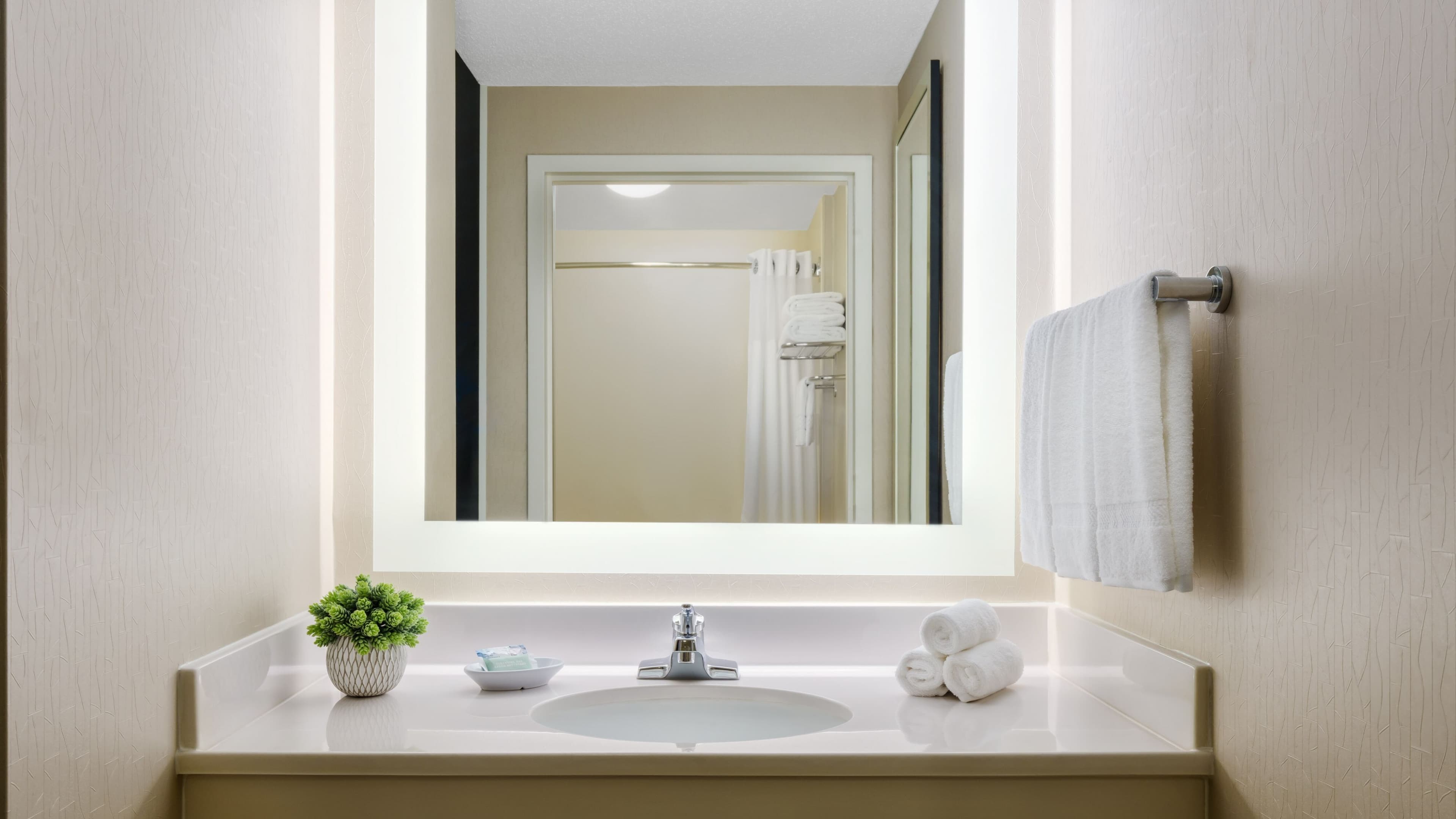 SpringHill Suites Manchester-Boston Regional Airport — 7