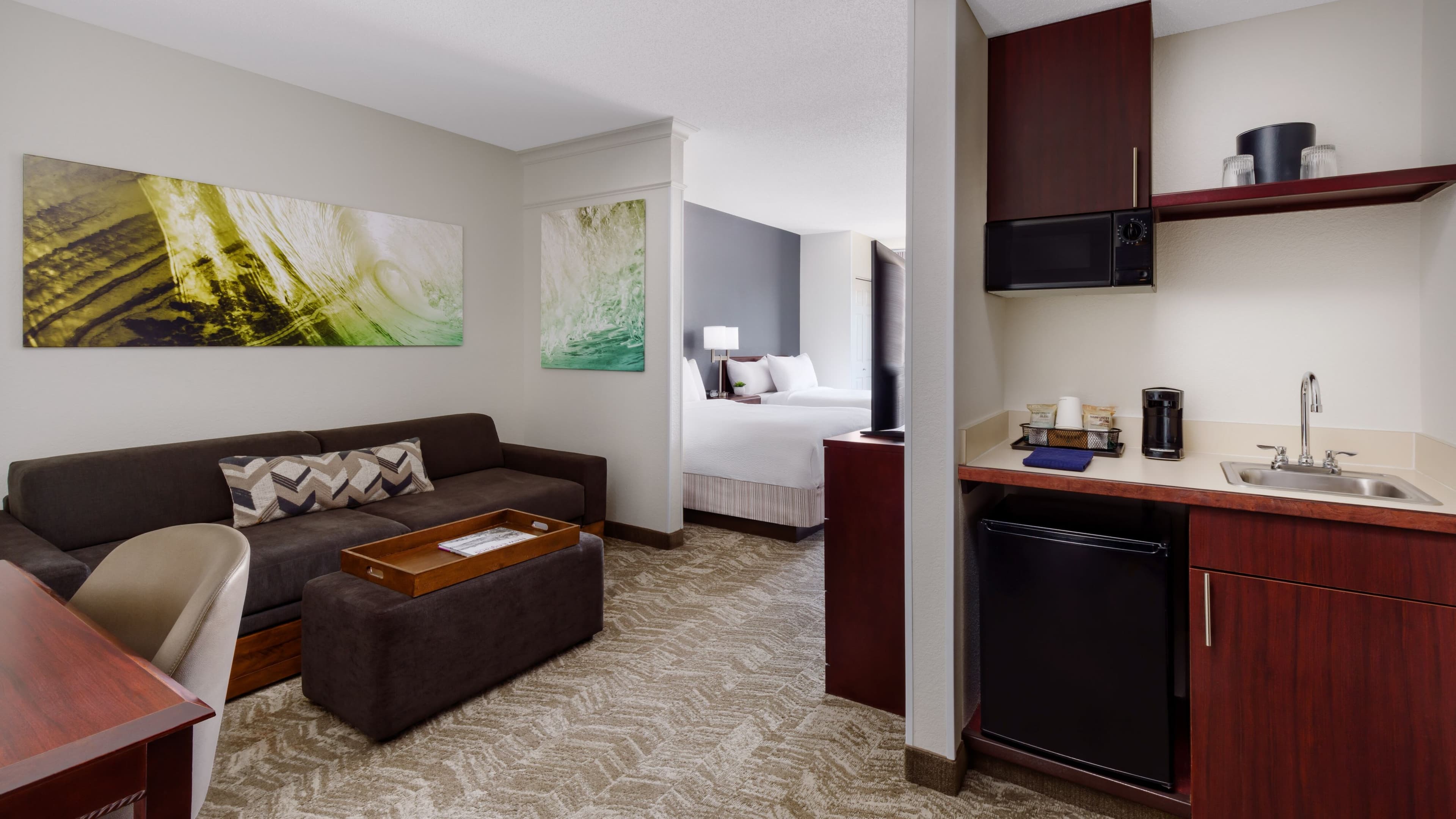 SpringHill Suites Manchester-Boston Regional Airport - Image 2