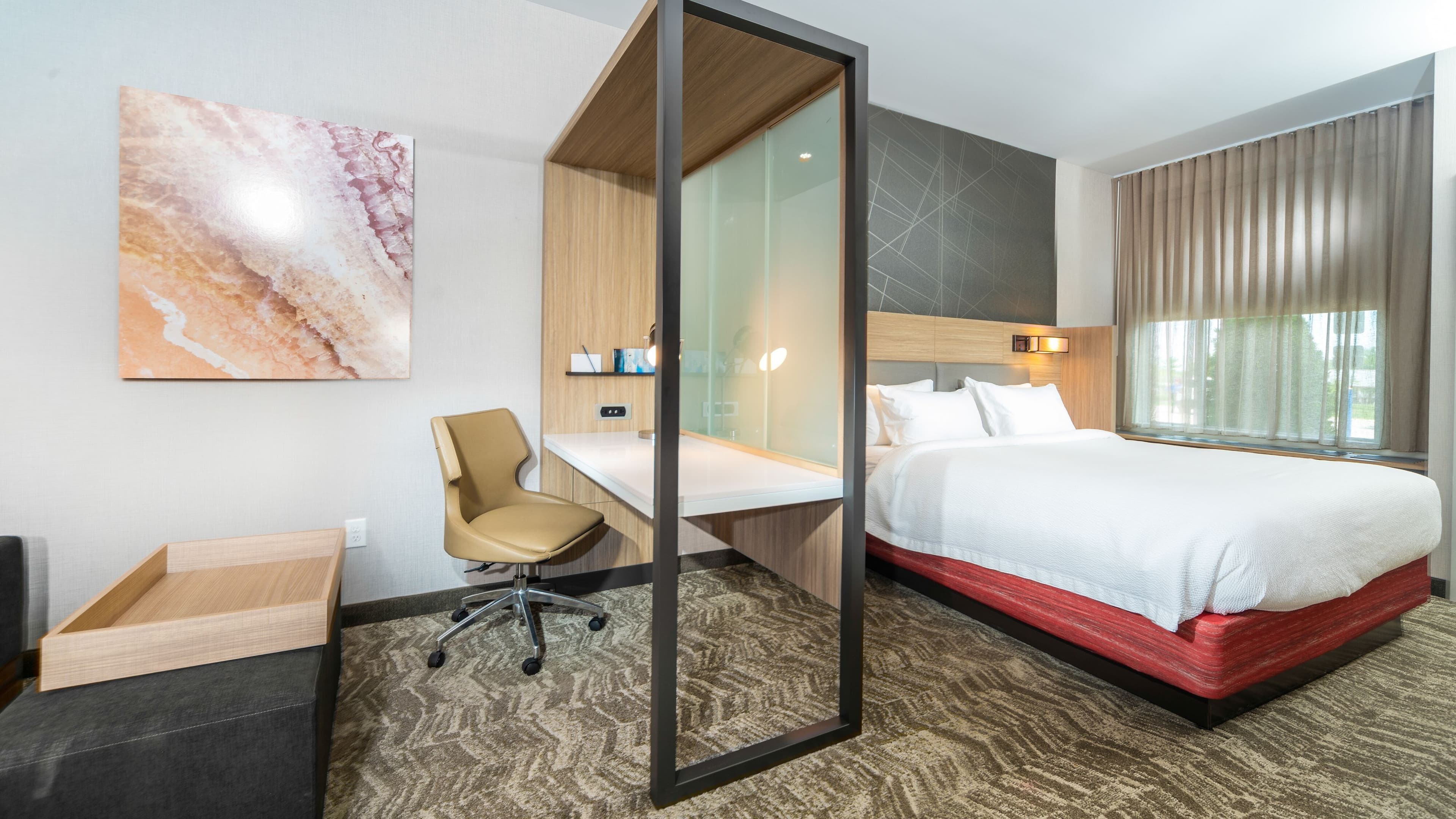 SpringHill Suites Kenosha - Image 4