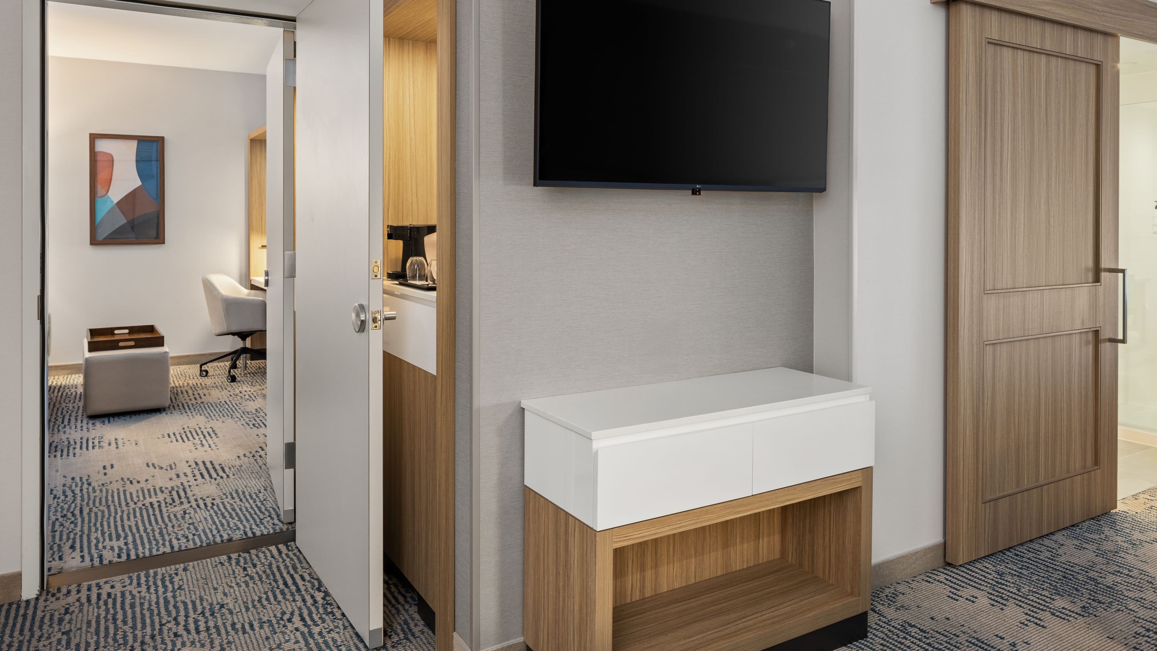 One King Studio Suite - Image 10
