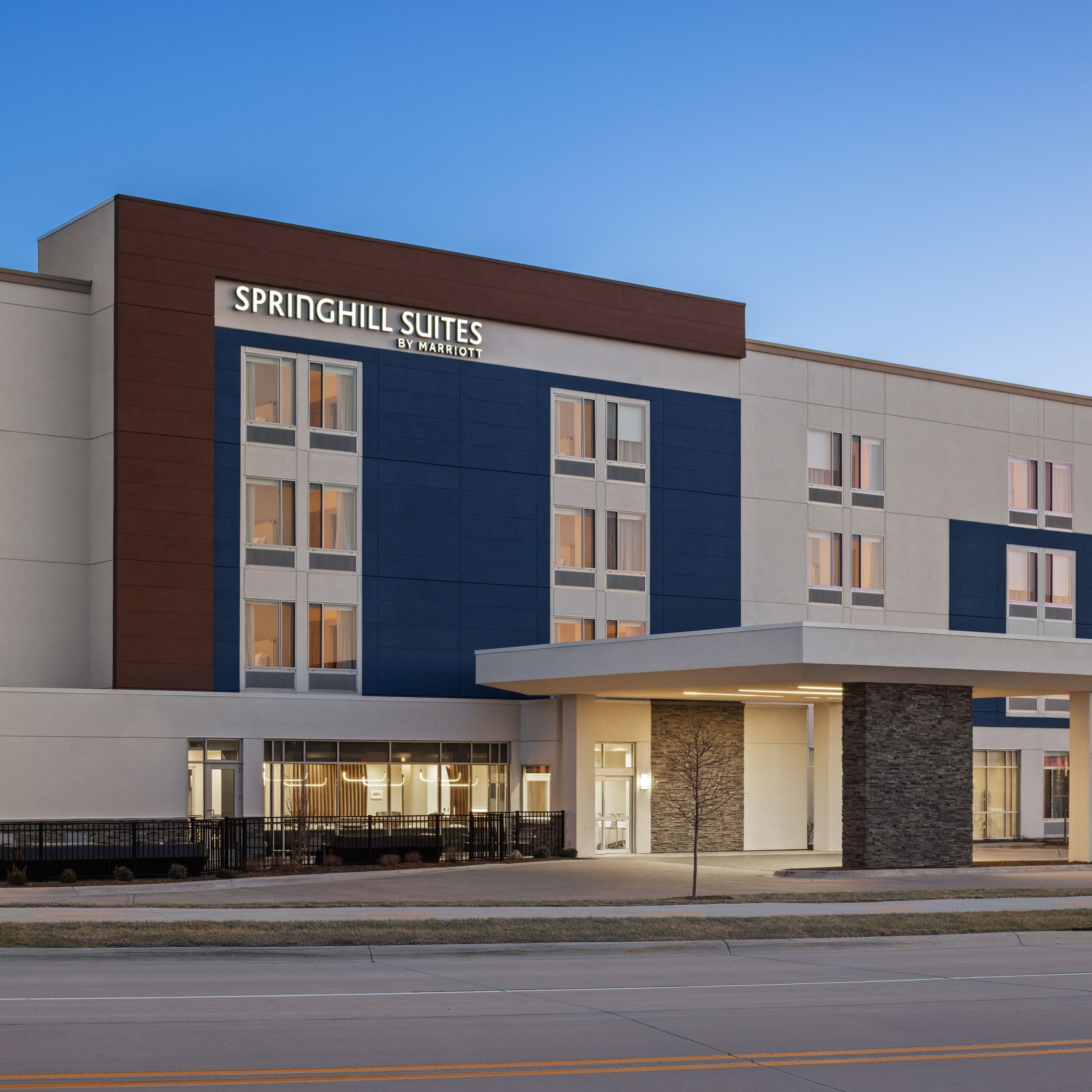 SpringHill Suites Bettendorf - Image 1