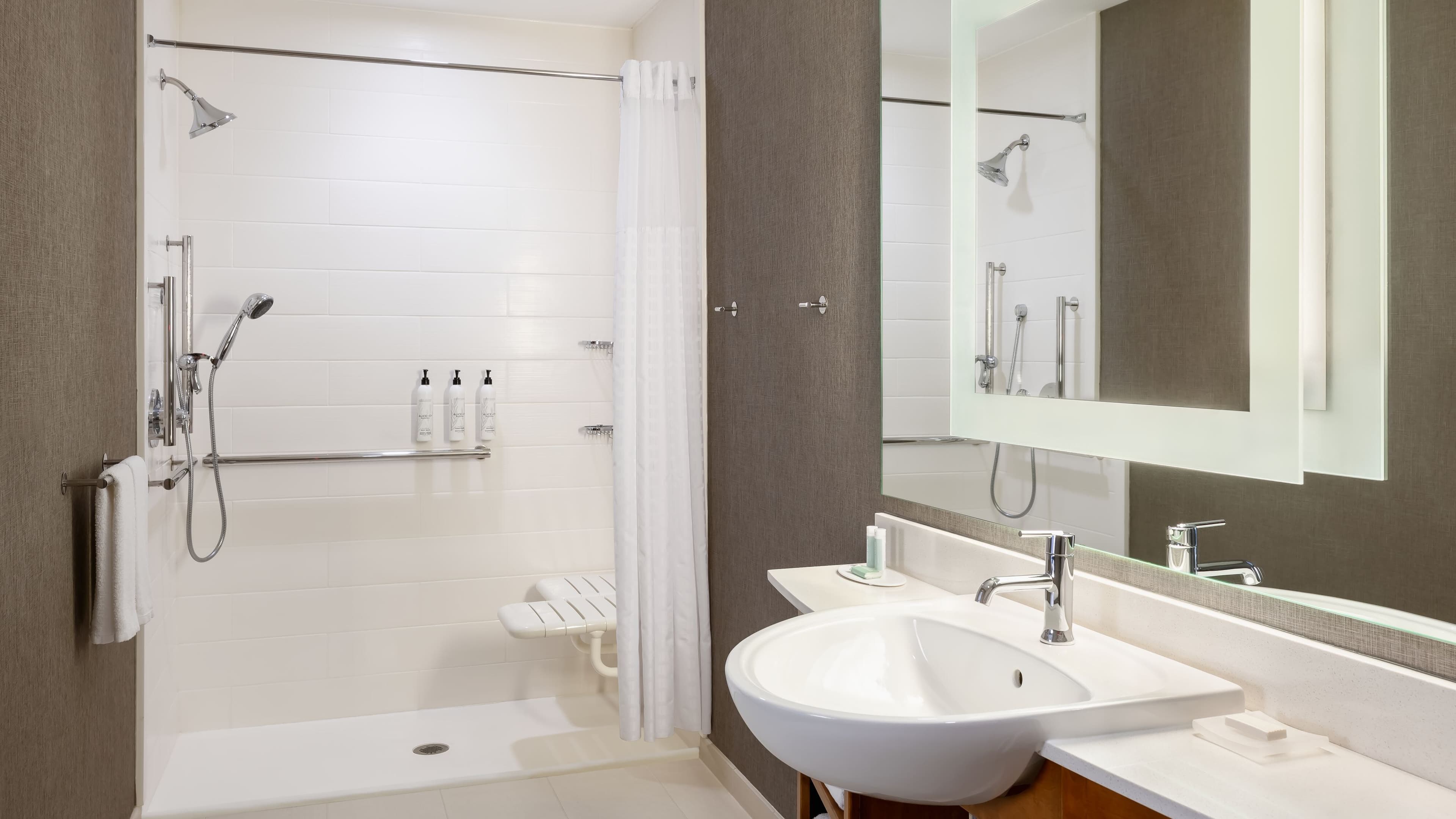 Suite - Image 5