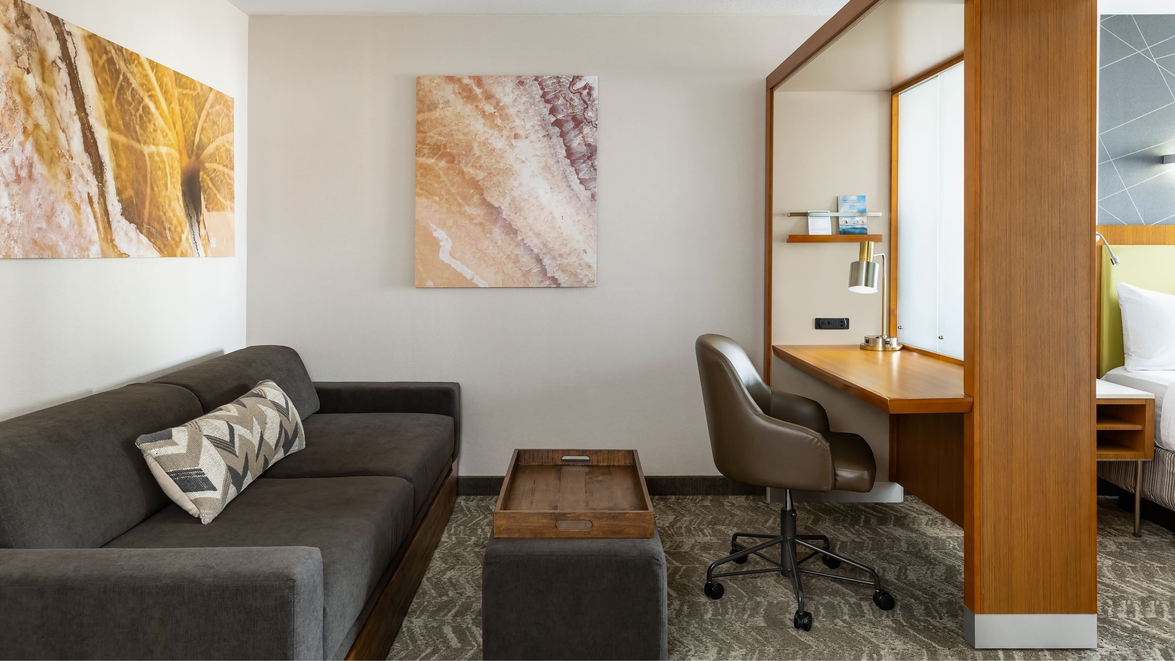 Suite - Image 2