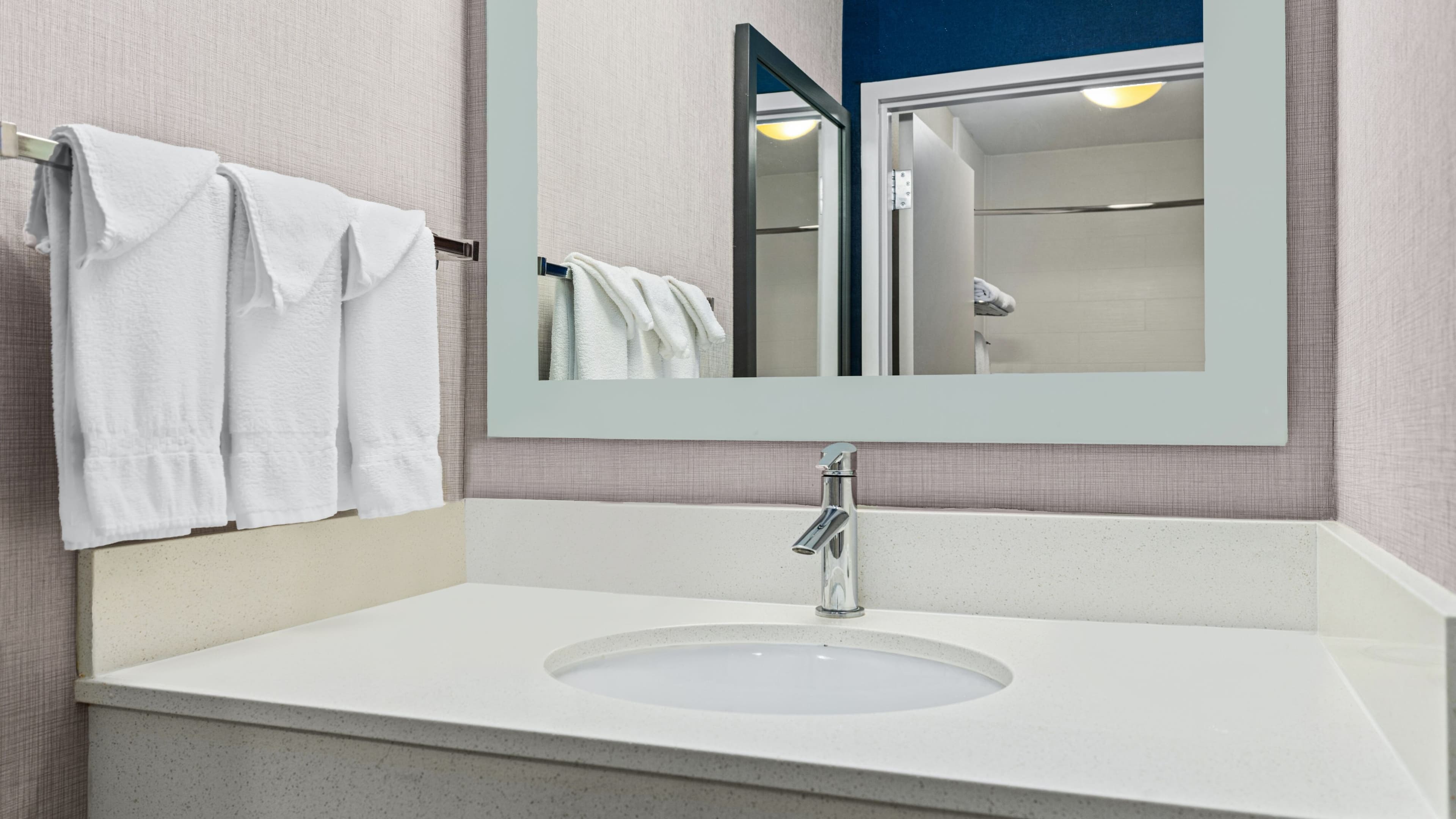 Suite - Image 2