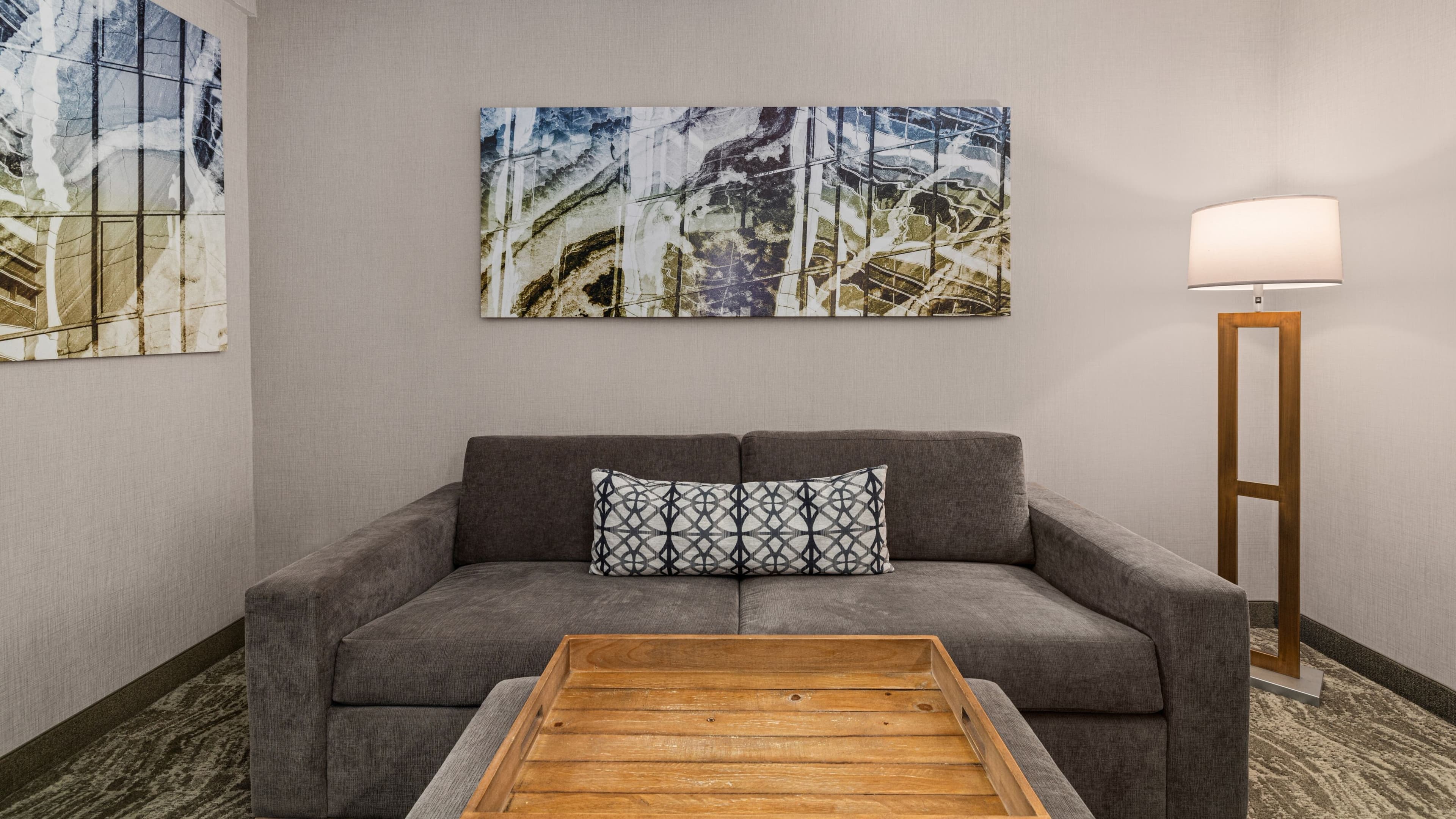 Executive King - Image 2