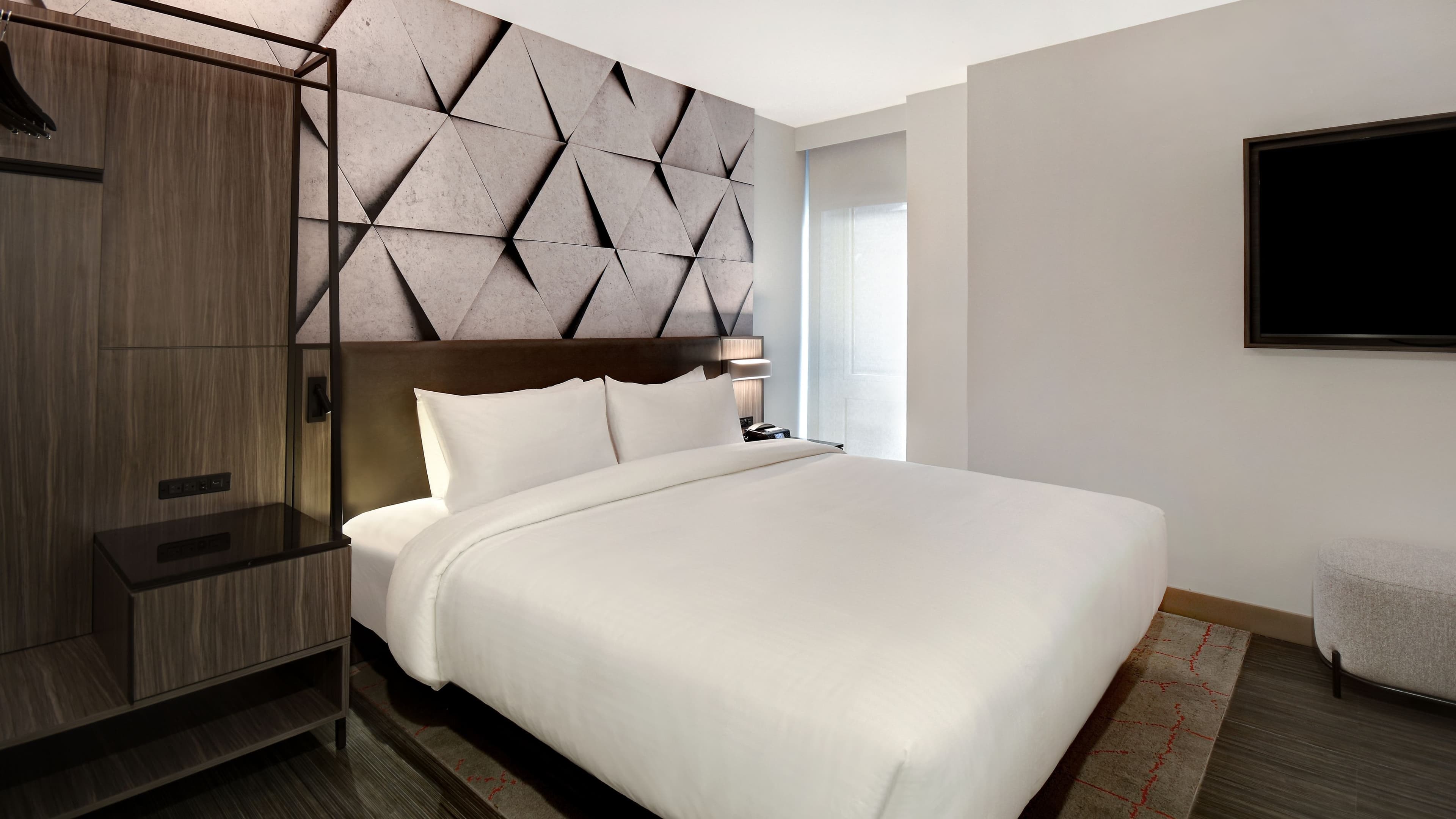 Studio King - Image 2