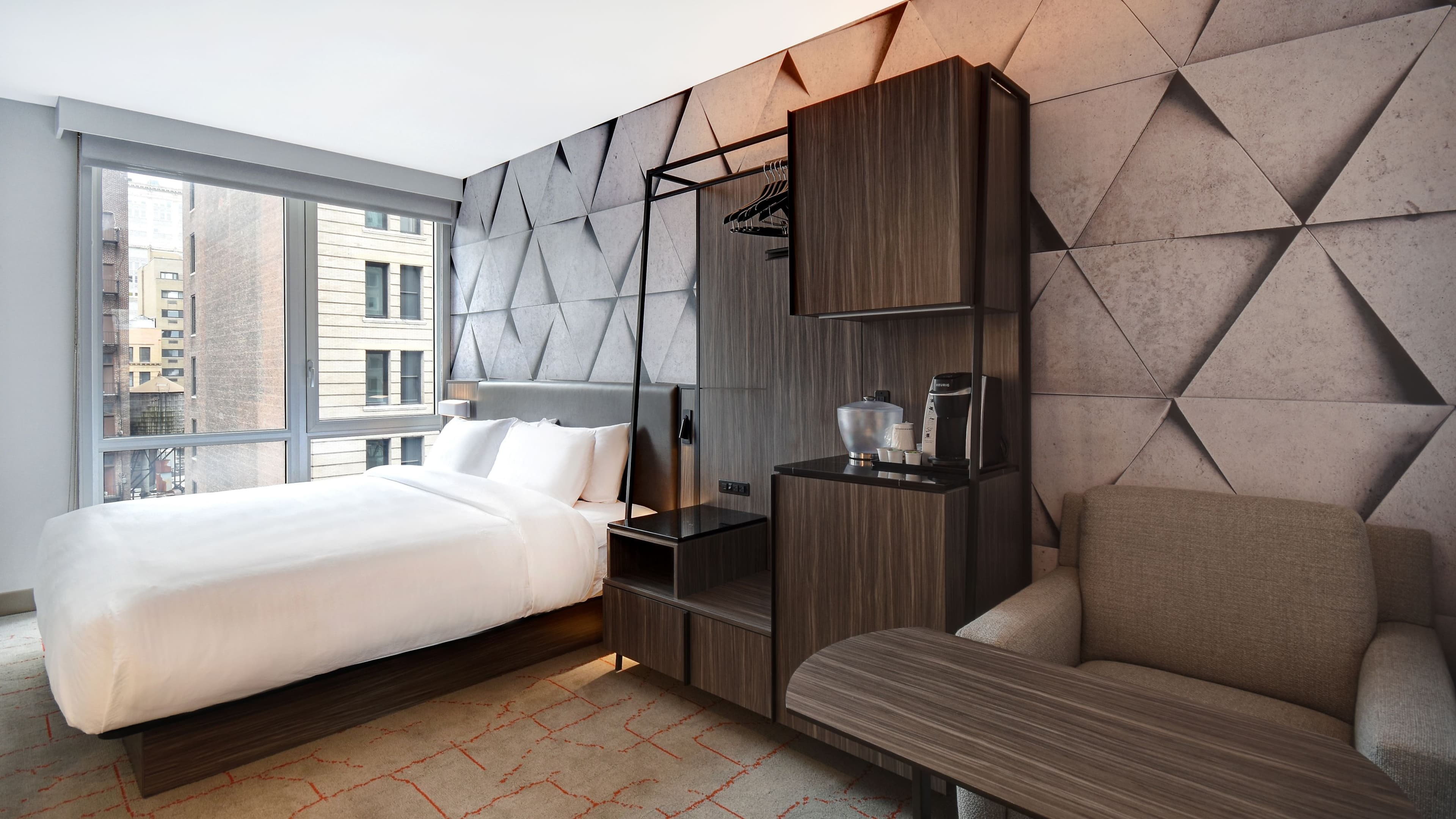 Studio King - Image 1