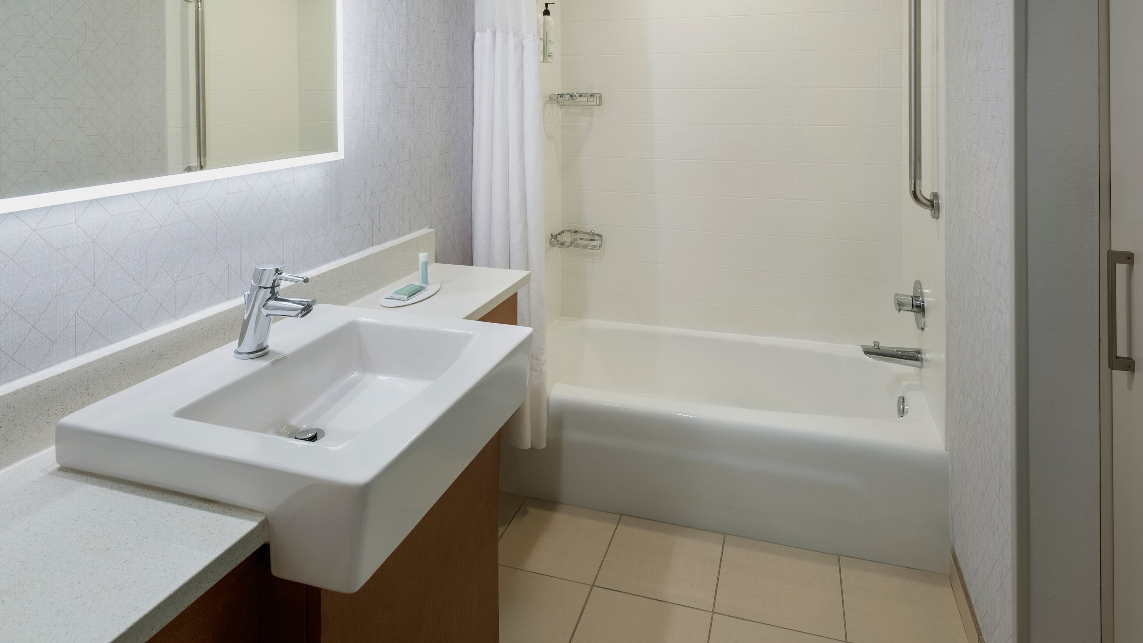 Suite - Image 8