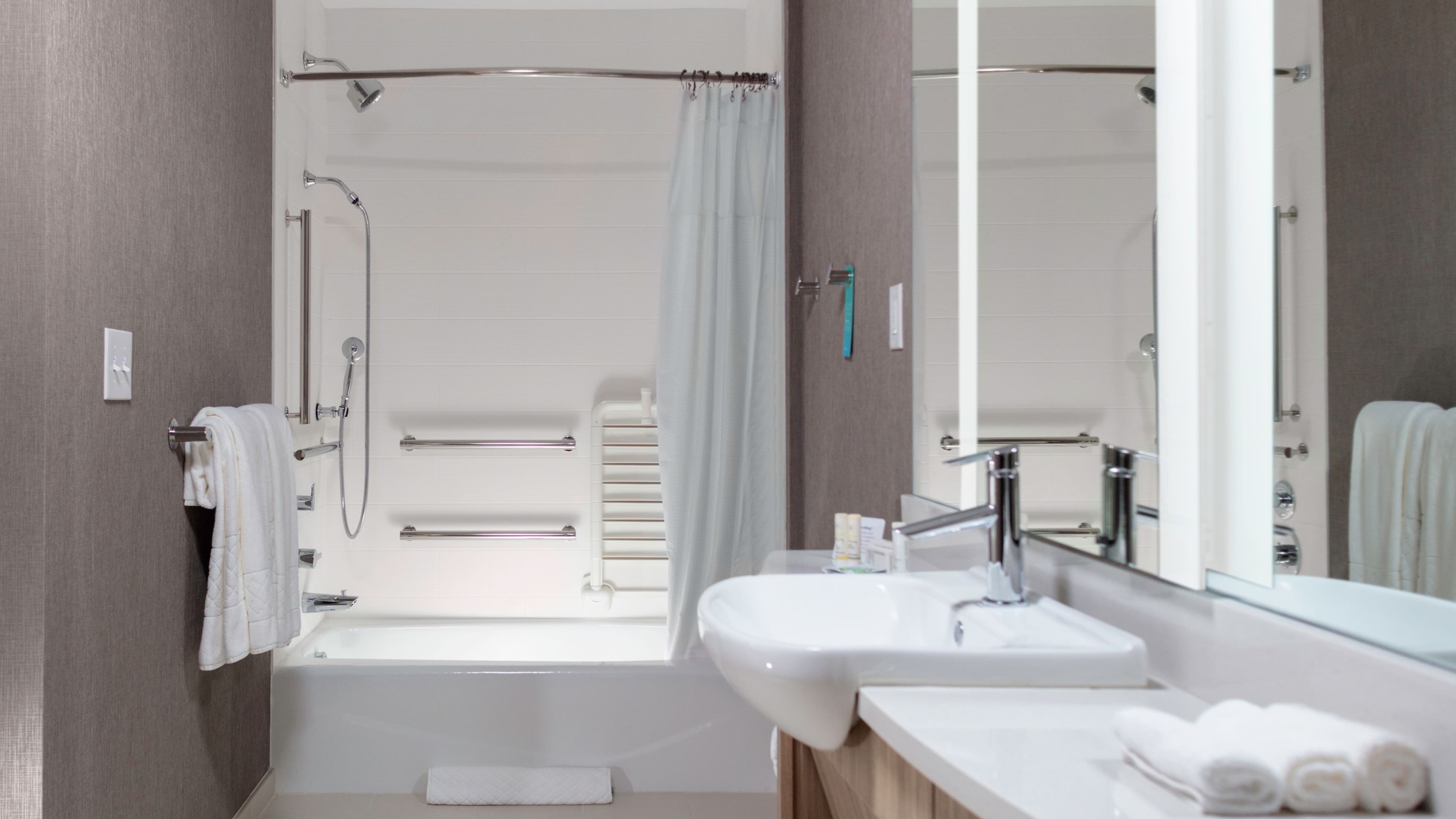 SpringHill Suites Durham City View — 8
