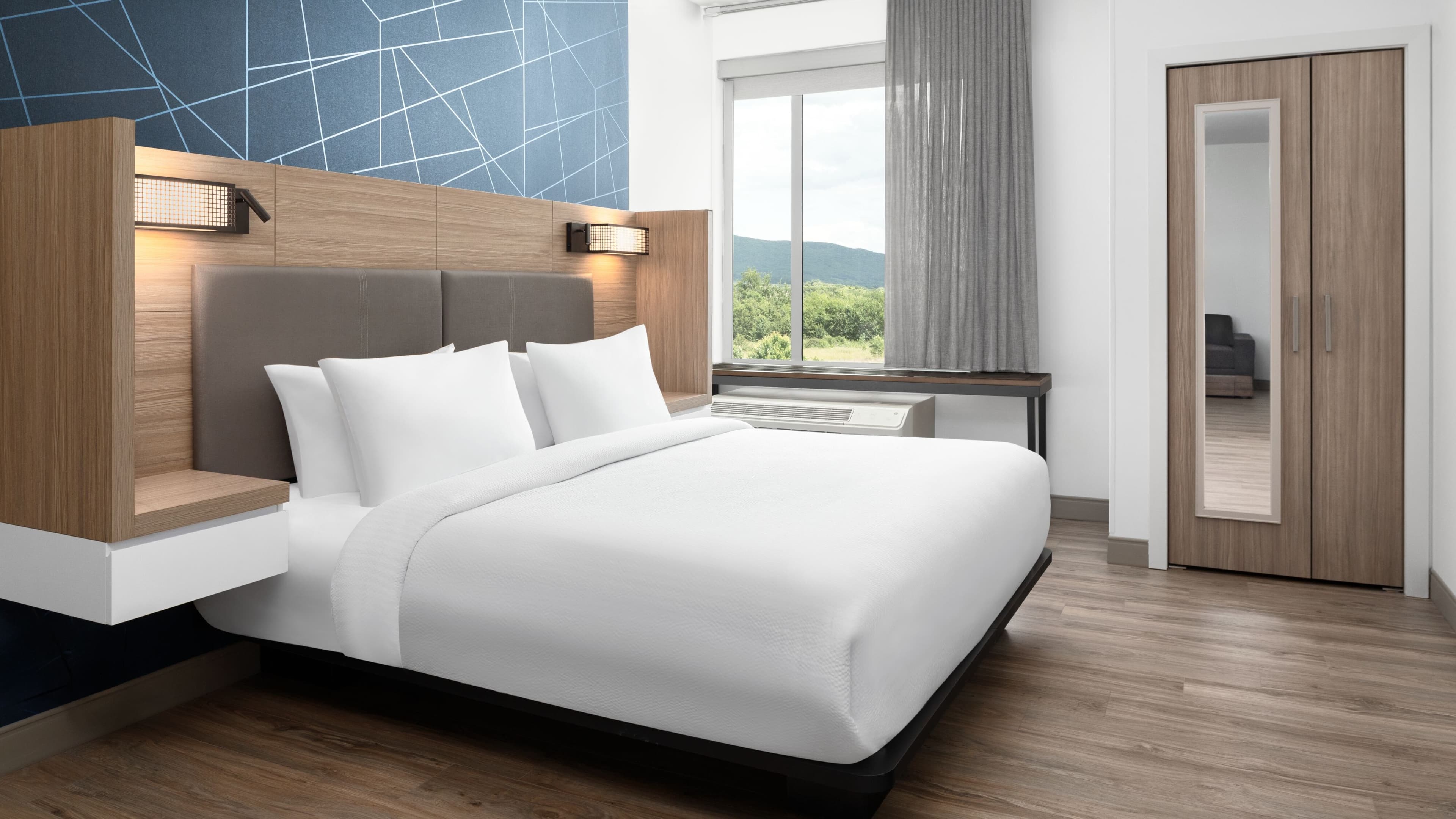 Suite - Image 7