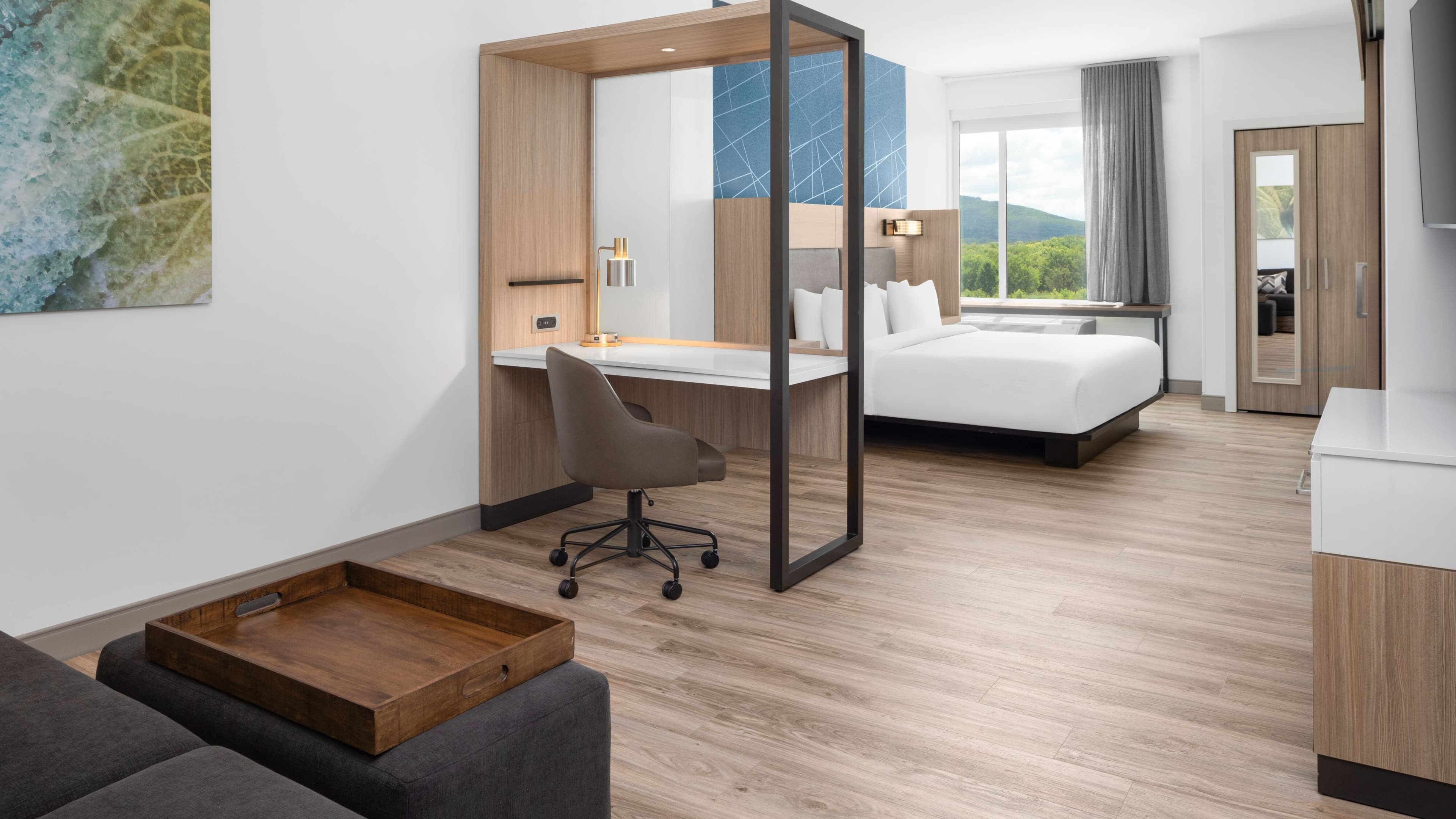 Suite - Image 2