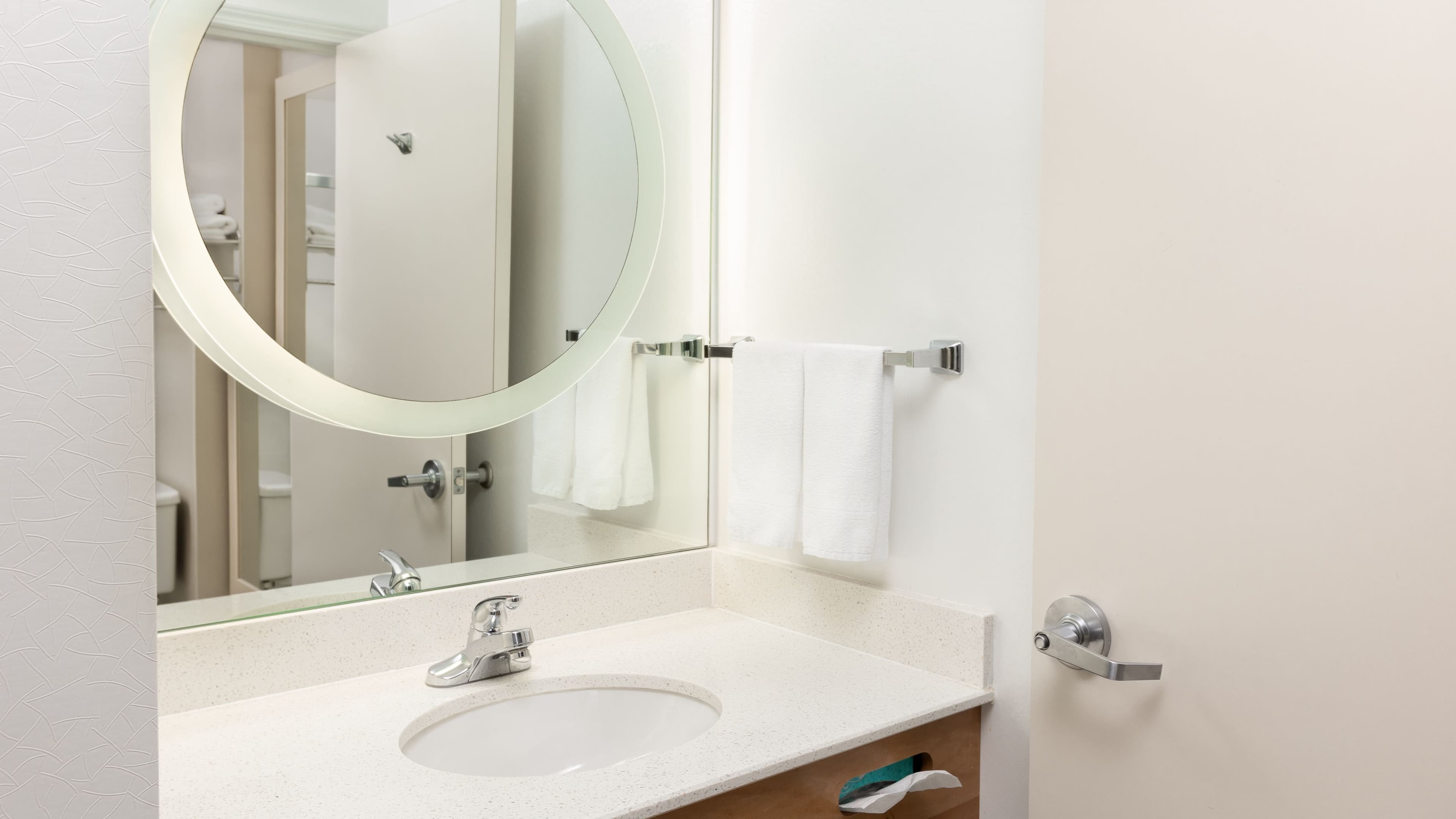 Studio Suite - Image 9