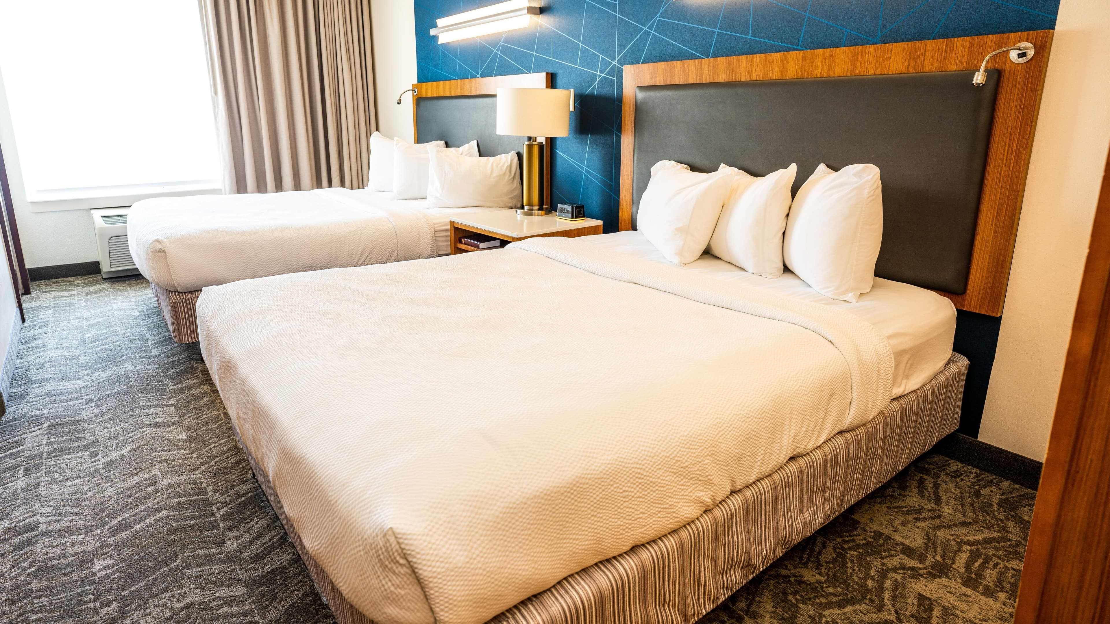 Double Queen Suite - Image 2