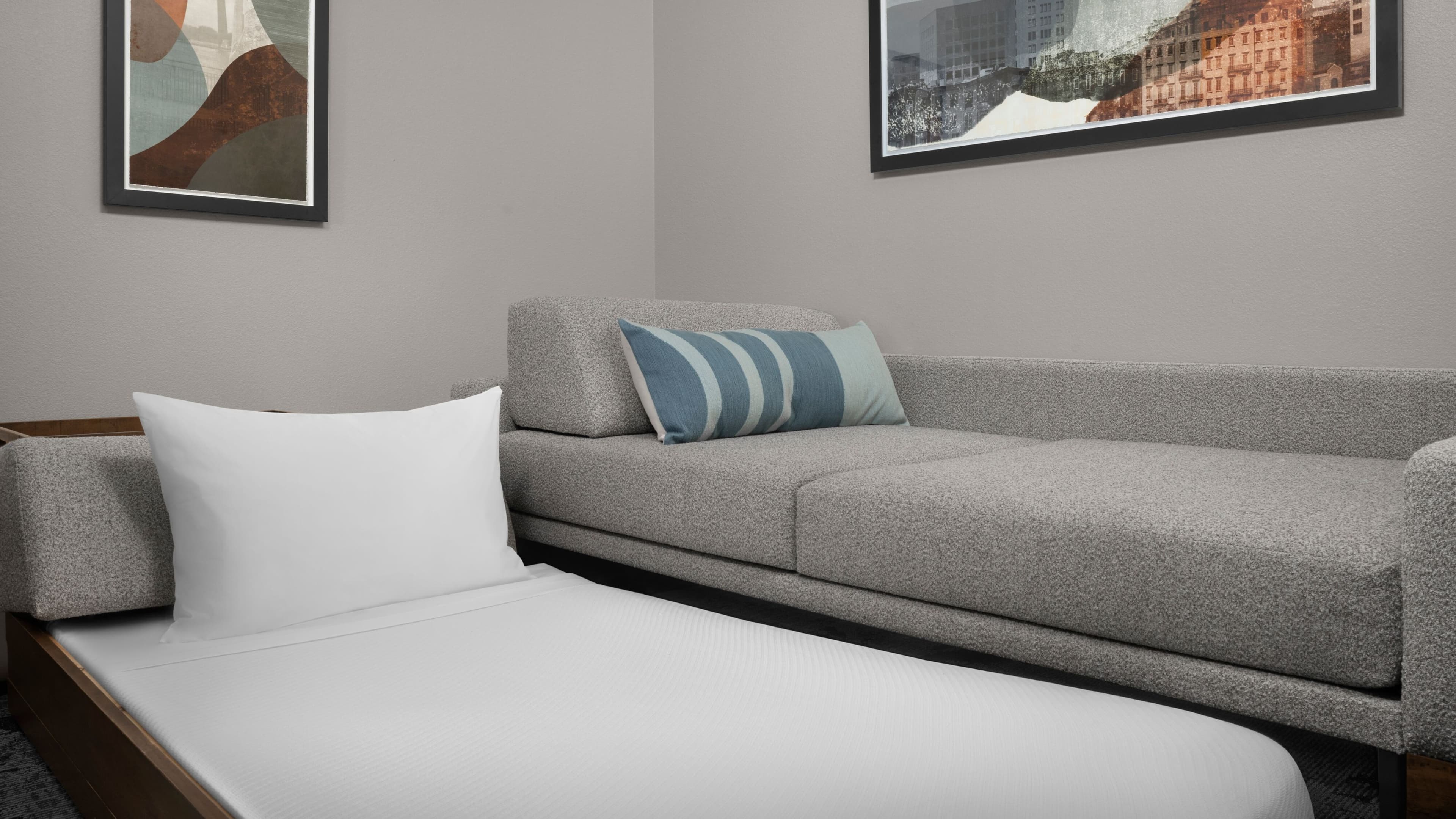 King Studio Suite - Image 5
