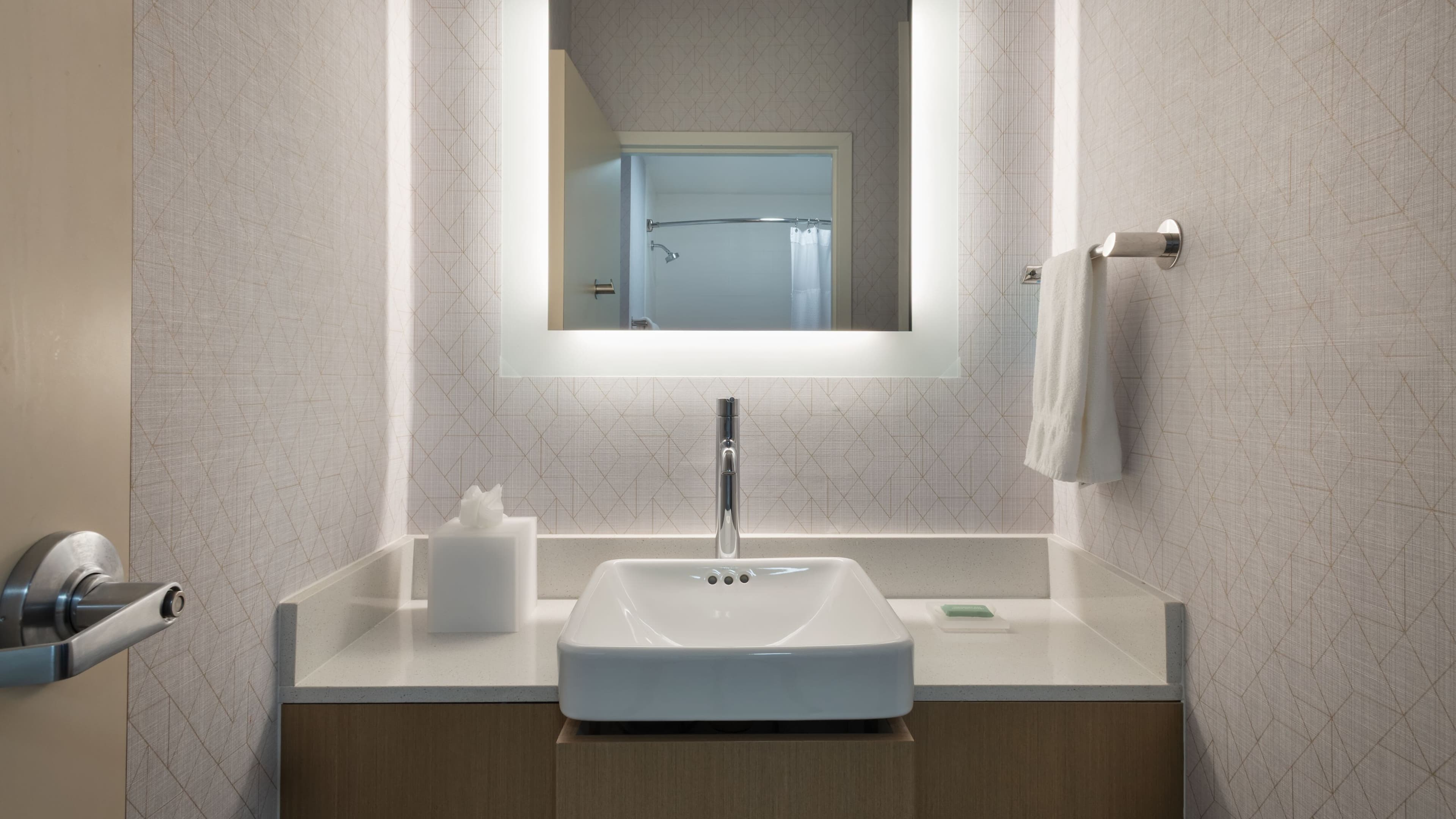 Suite - Image 11