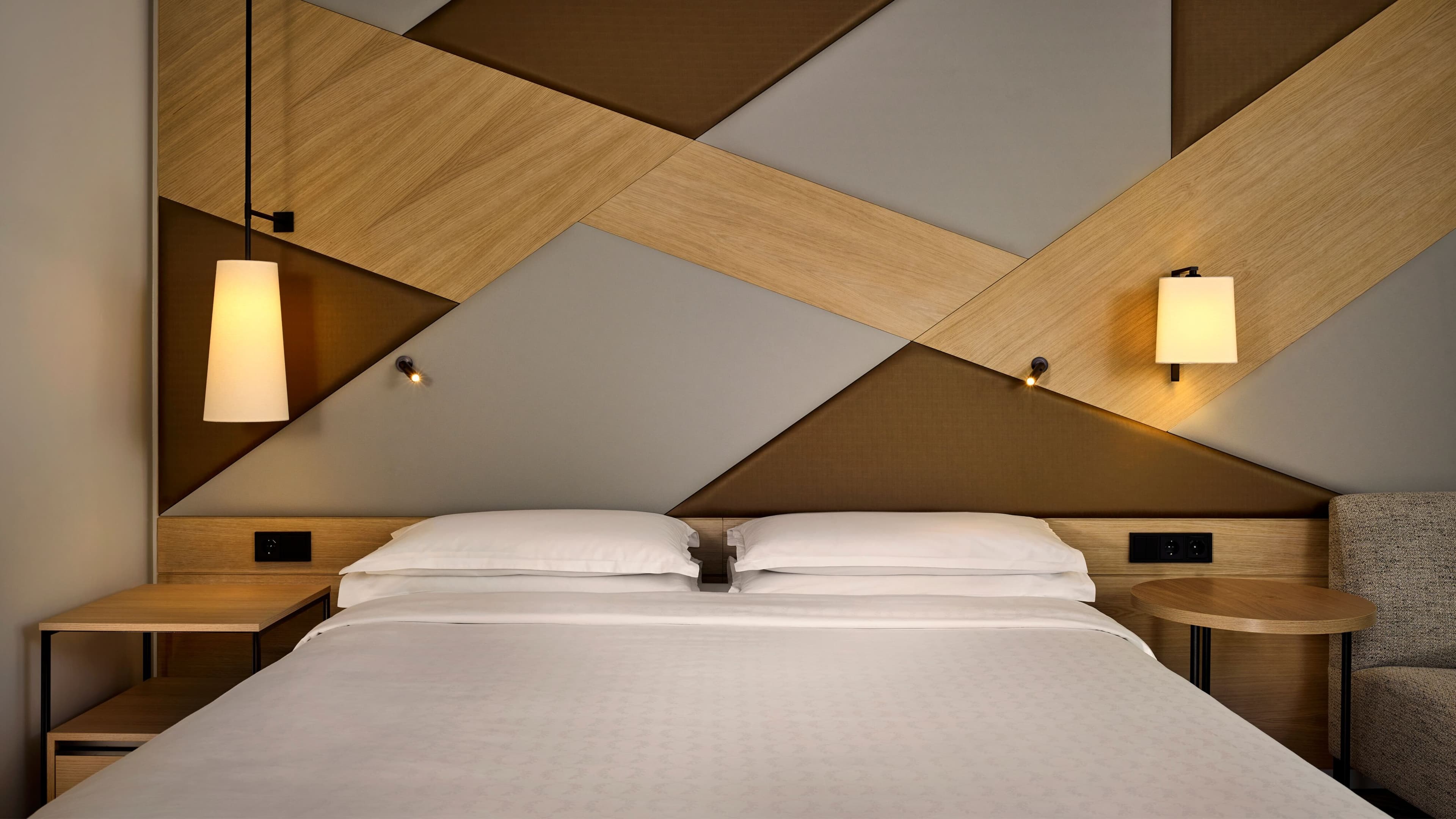 Sheraton Amsterdam Airport Hotel and Conference Center - Image 3