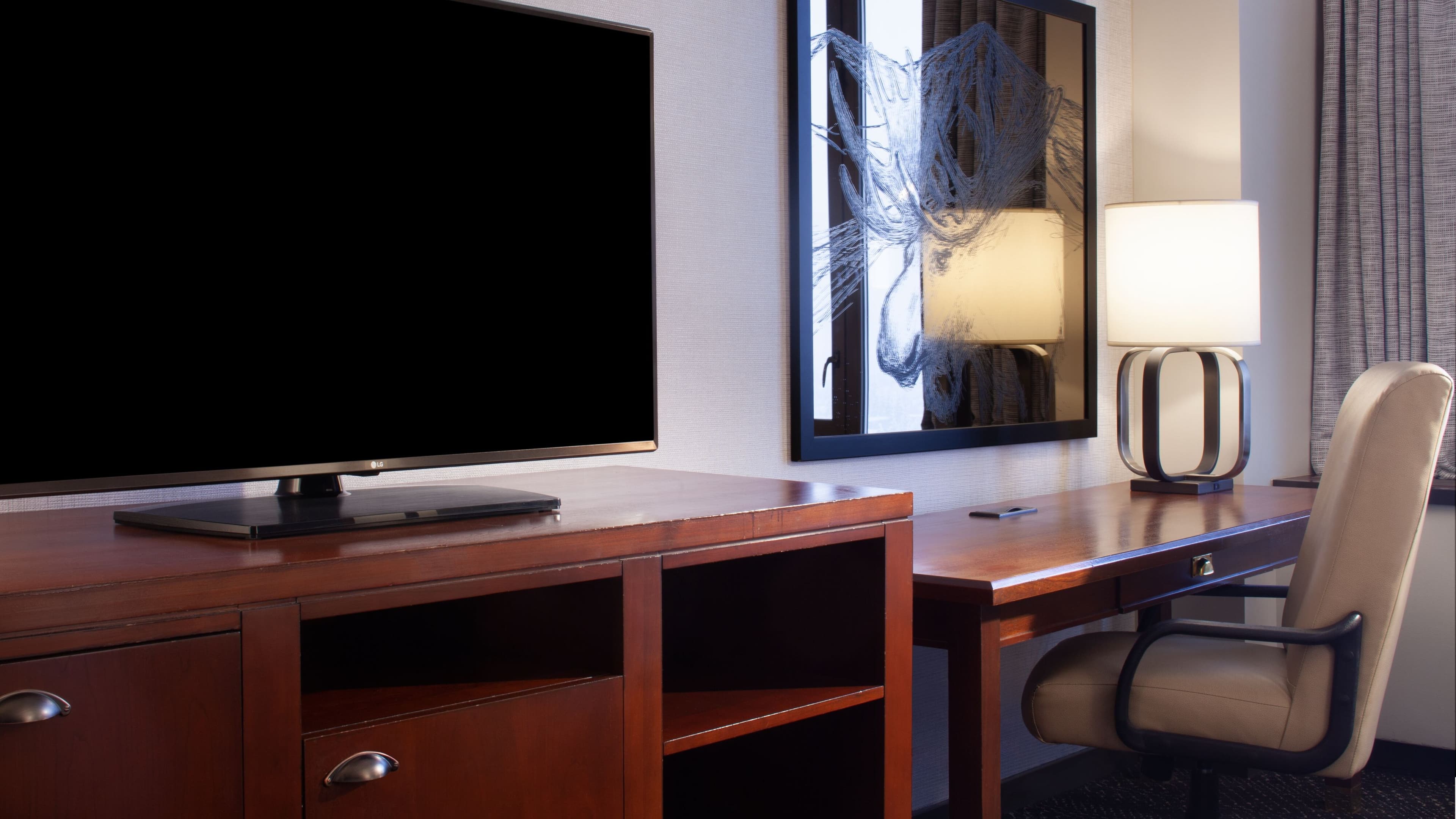 Sheraton Anchorage Hotel - Image 5