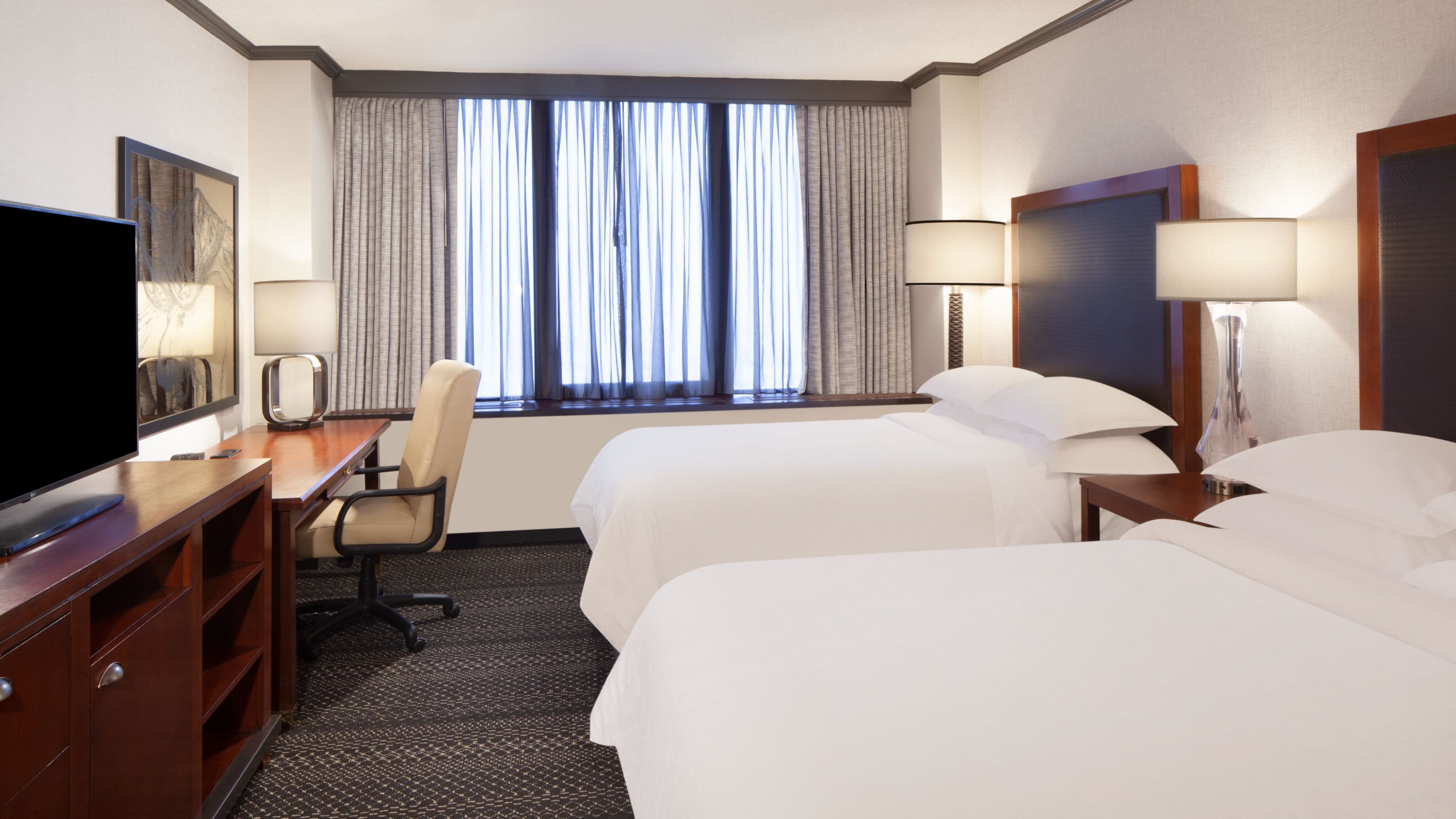 Sheraton Anchorage Hotel - Image 4
