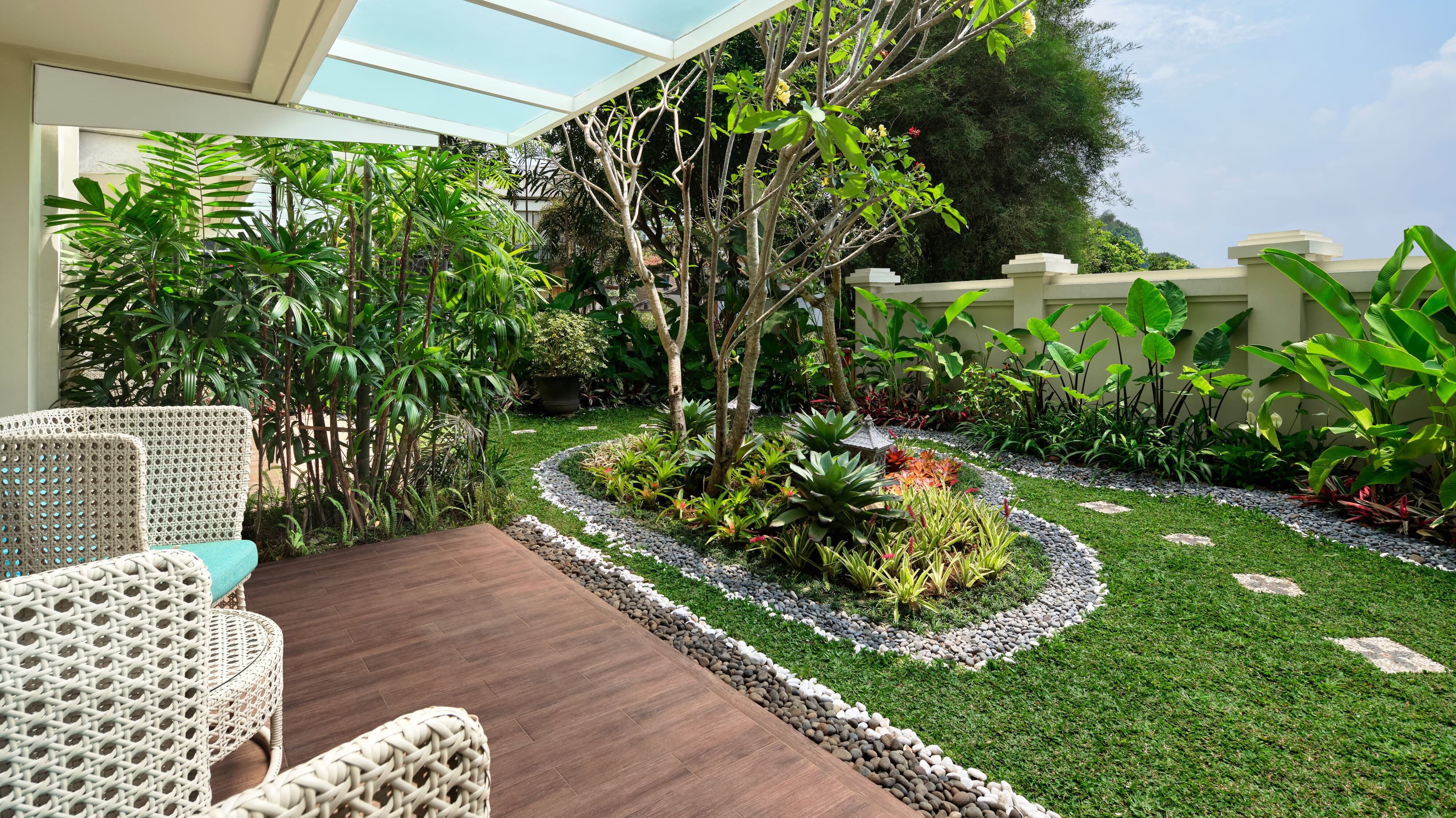 Sheraton Bandung Hotel & Towers — 11