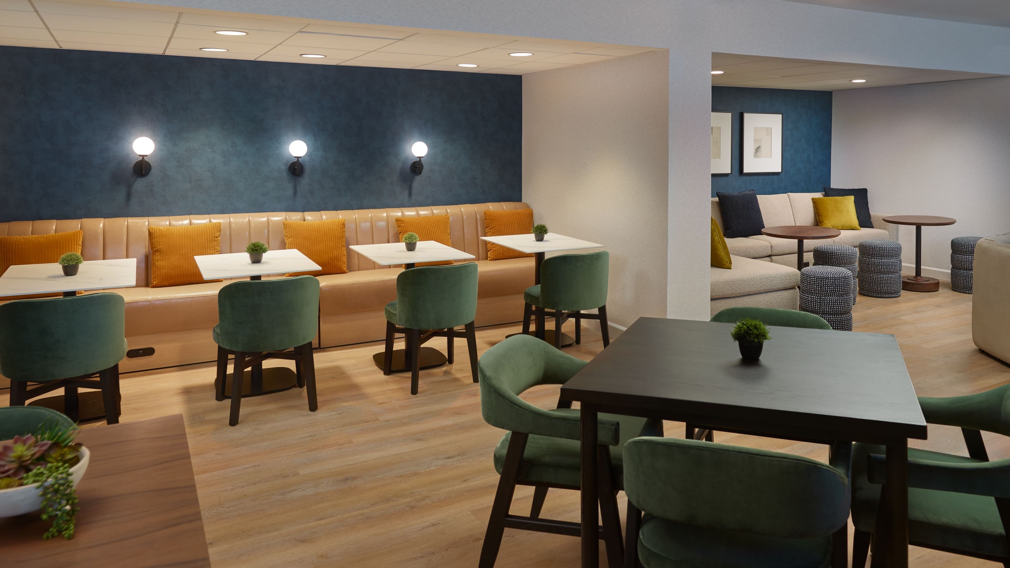 Premier Guest Room - Image 9